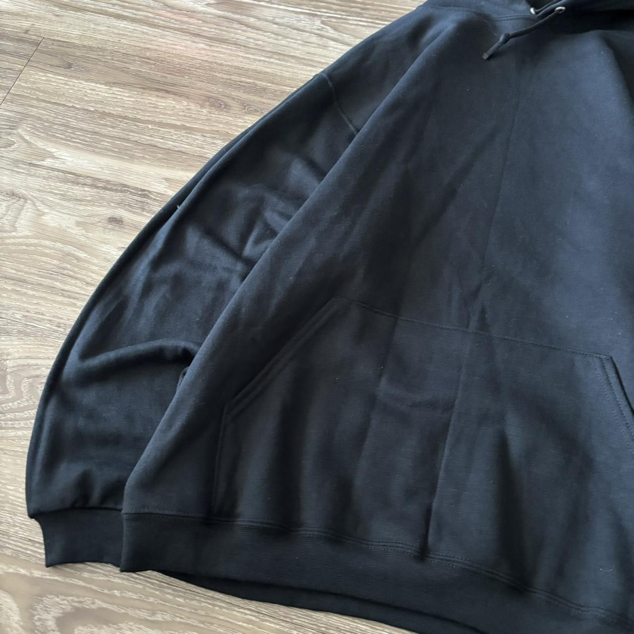 Russell Athletic Crazy Vintage Y2K/2000s Black Blank Russell Style Essential Pullover Hoodie! Size M Size US M / EU 48-50 / 2 - 3 Thumbnail