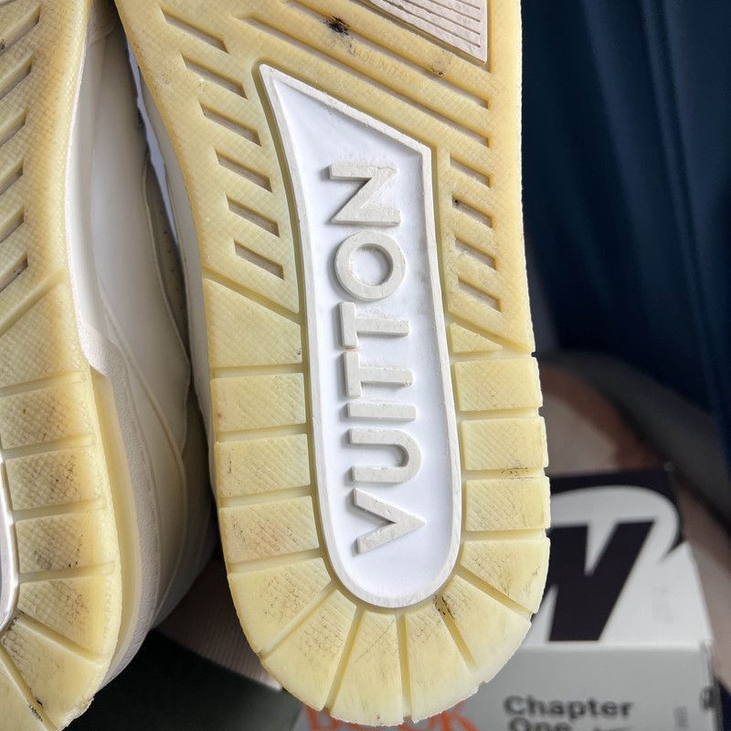 Louis Vuitton Louis Vuitton Trainer Low Top Fashion Sneakers - Size US 10.5 / EU 43-44 - 2 Thumbnail