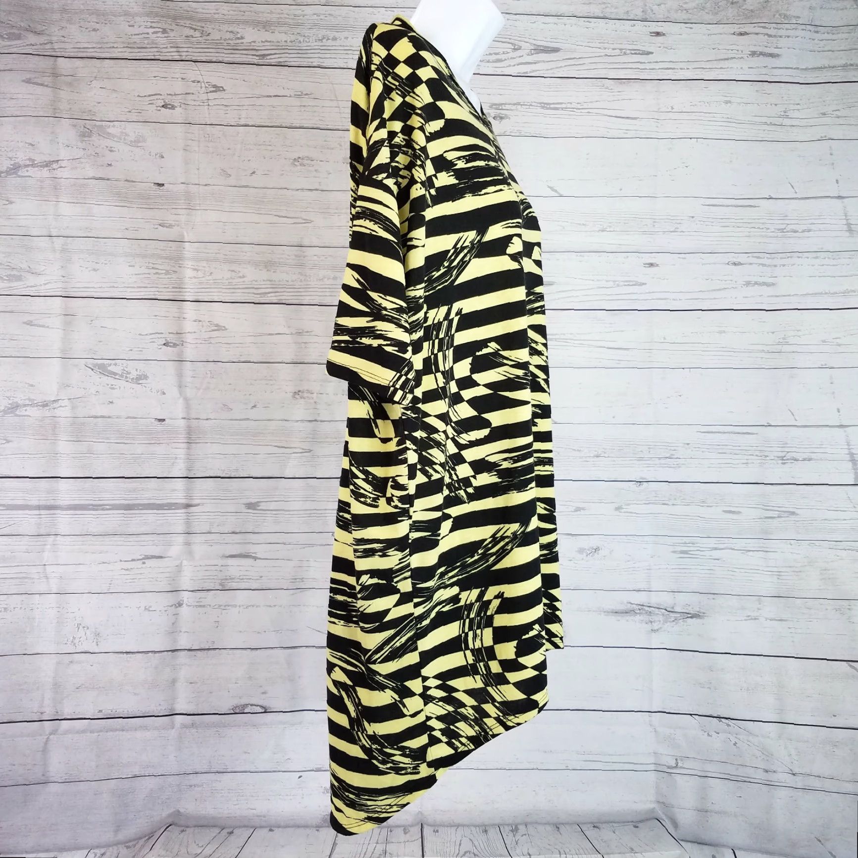 Vintage LuLaRoe Irma Top XS Black Yellow Stripes Short Sleeve Shirt Womens XS Striped T-Shirt Size XS / US 0-2 / IT 36-38 - 2 Thumbnail