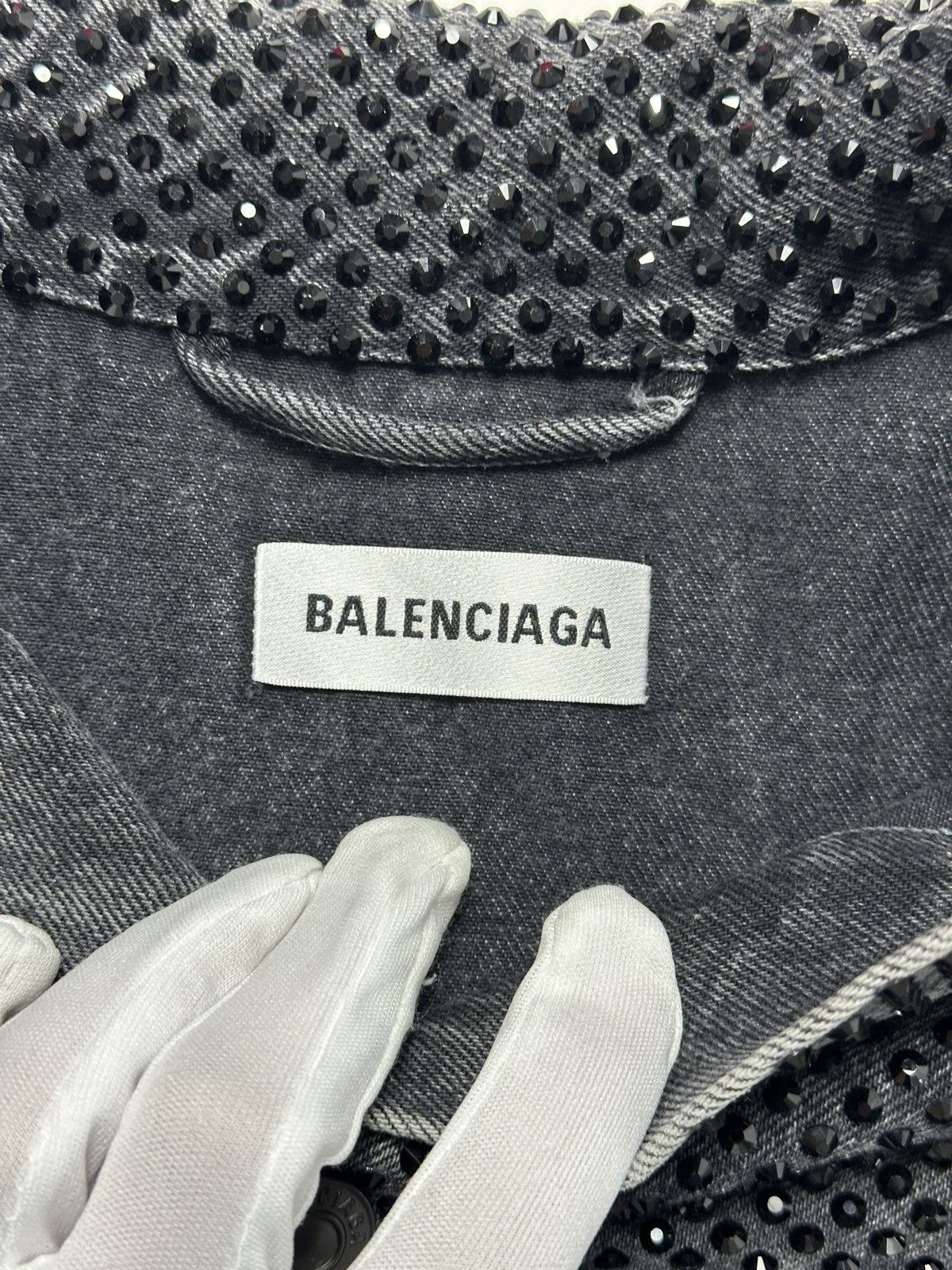 Balenciaga Balenciaga Asymmetrical Rhinestone Trucker Denim Jacket Size US S / EU 44-46 / 1 - 5 Thumbnail