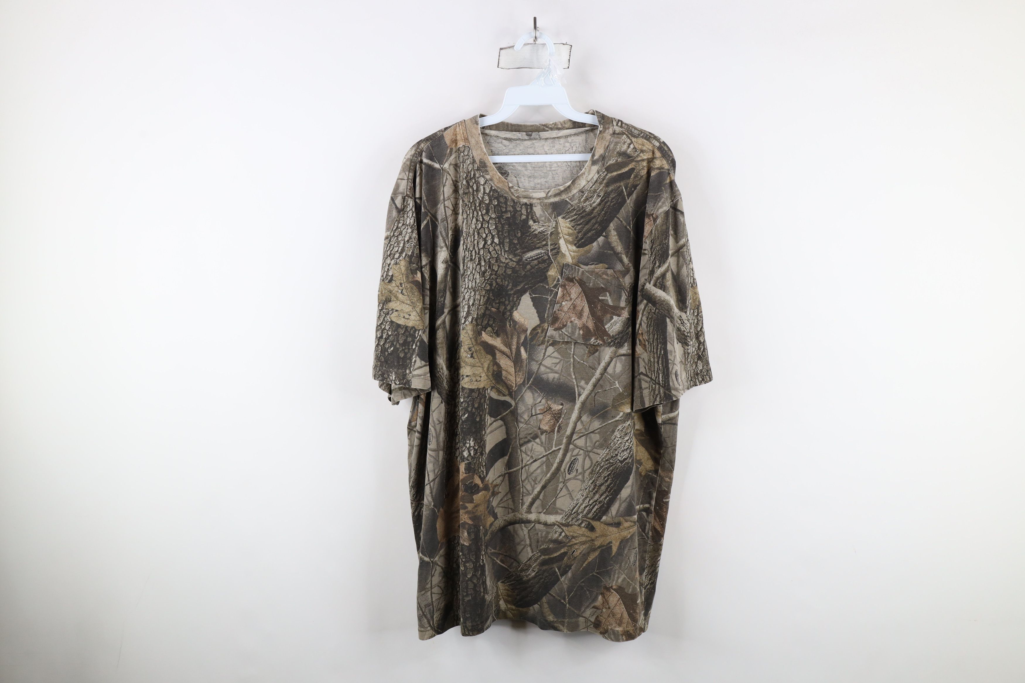 Vintage Vintage 90s Streetwear Realtree Camouflage Pocket T-Shirt Size US XXL / EU 58 / 5 - 1 Thumbnail