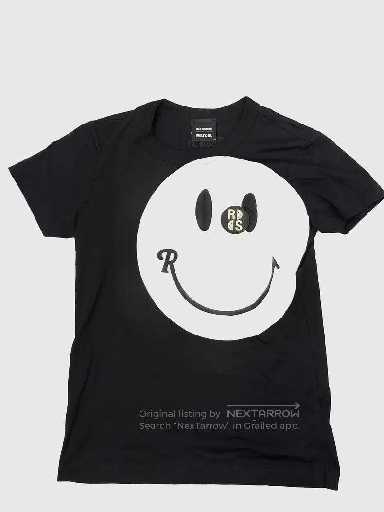 Raf Simons Raf simons Co-branded Smile Co-branded T-shirt Size US S / EU 44-46 / 1 - 1 Thumbnail