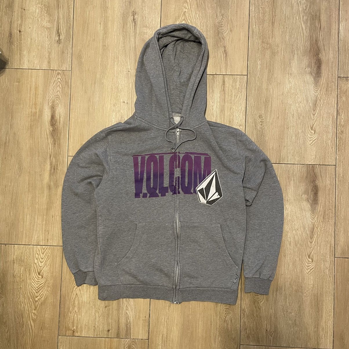 Other Vintage Volcom Y2k Style Basic Grey Full Zip Hoodie Size US S / EU 44-46 / 1 - 1 Thumbnail
