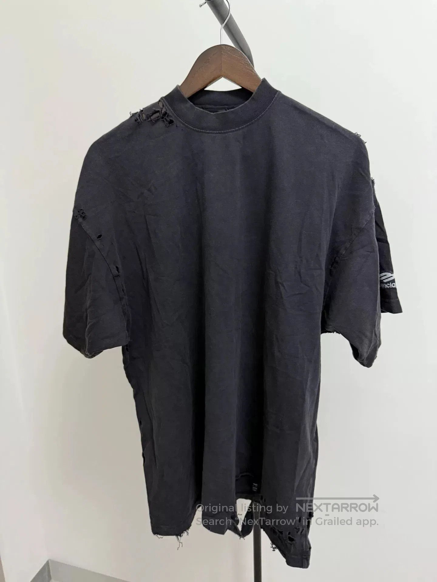Balenciaga balenciaga distressed short sleeve t. Size US S / EU 44-46 / 1 - 1 Thumbnail