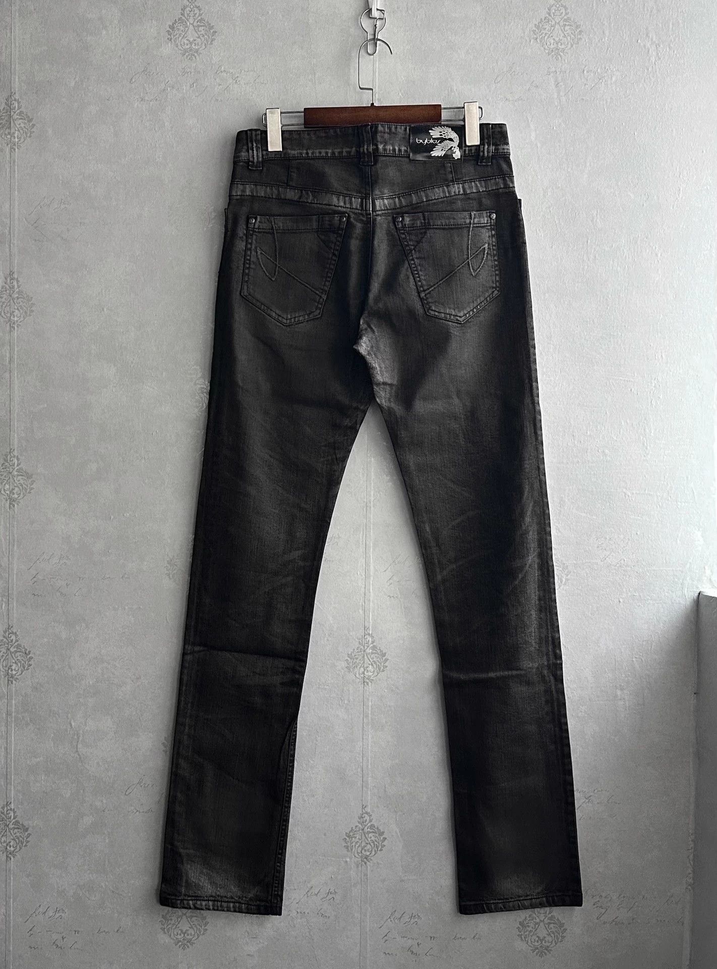 Byblos byblos 00s washed distressed jeans 30 Size US 30 / EU 46 - 2 Thumbnail