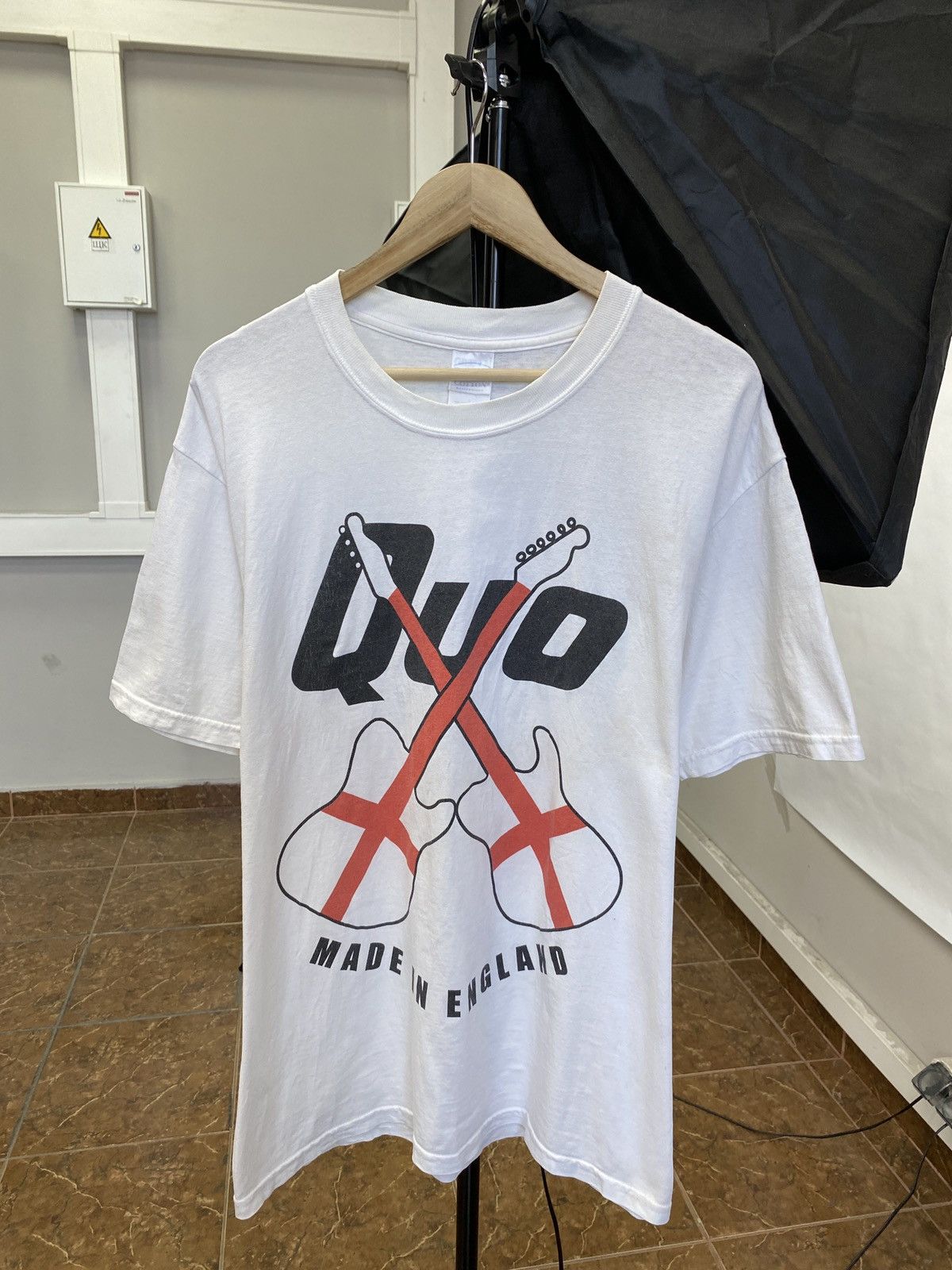Band Tees 🏴󠁧󠁢󠁥󠁮󠁧󠁿 Vintage 90s Status Quo made in England Rock Band T-Shirt Size US L / EU 52-54 / 3 - 1 Thumbnail