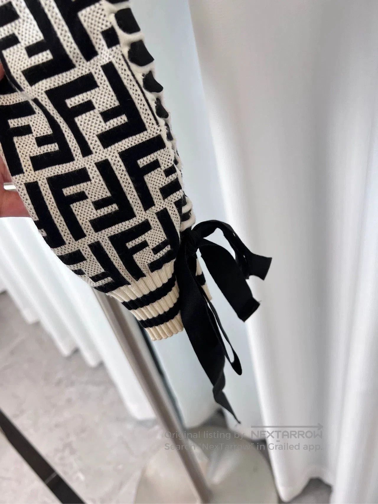 Fendi FENDI Monogram Print Cotton Sweater. Size US XS / EU 42 / 0 - 4 Thumbnail