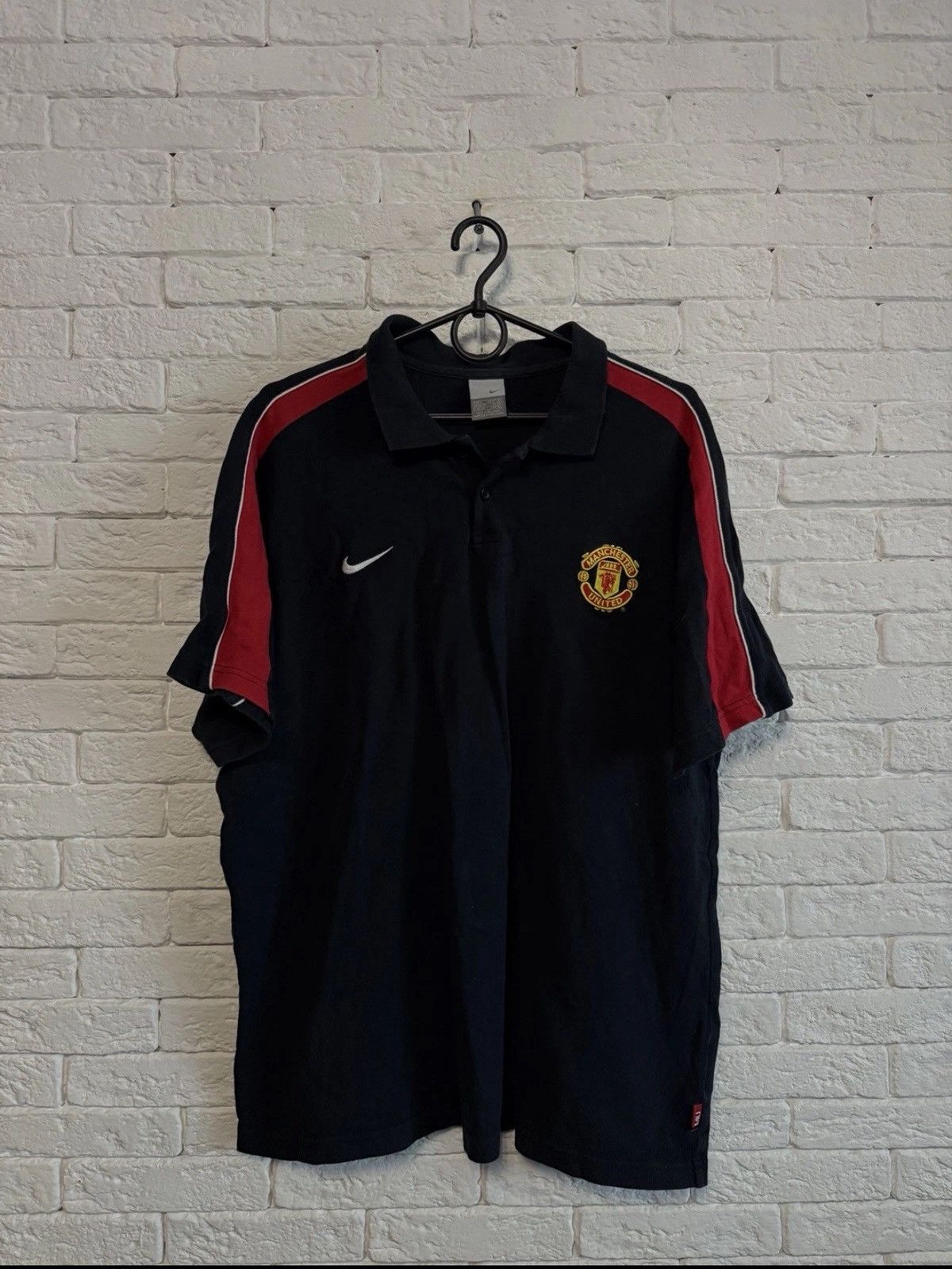 Nike Vintage Nike Manchester United Jersey Polo Shirt Sz L Size US L / EU 52-54 / 3 - 1 Thumbnail
