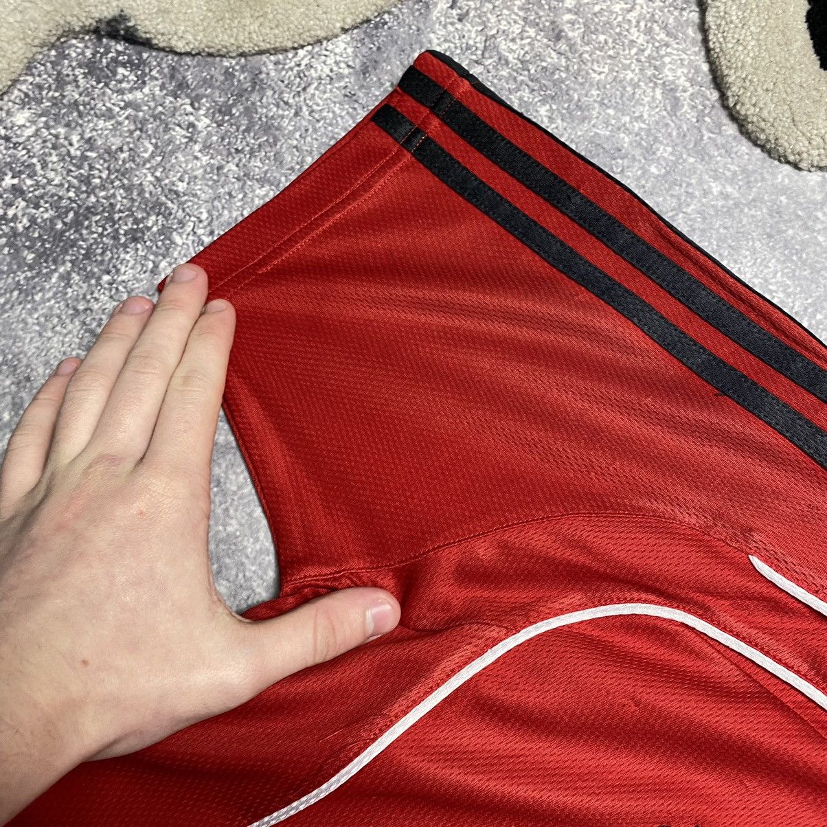 Adidas Vintage Adidas Liverpool 2010 Rare red Team soccer jersey Size US S / EU 44-46 / 1 - 6 Thumbnail