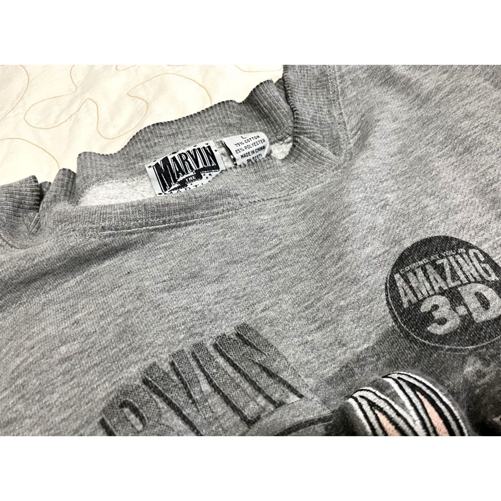 Vintage VINTAGE Marvin The Martian Invader From Mars Embroidered Sweatshirt Large Gray Mens L Sweatshirt Embroidered Pullover 1995 Size US L / EU 52-54 / 3 - 4 Thumbnail