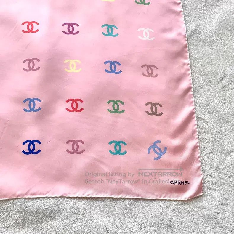 Chanel Chanel Pink logo printed full-print mulberry silk scarf Size ONE SIZE - 4 Thumbnail