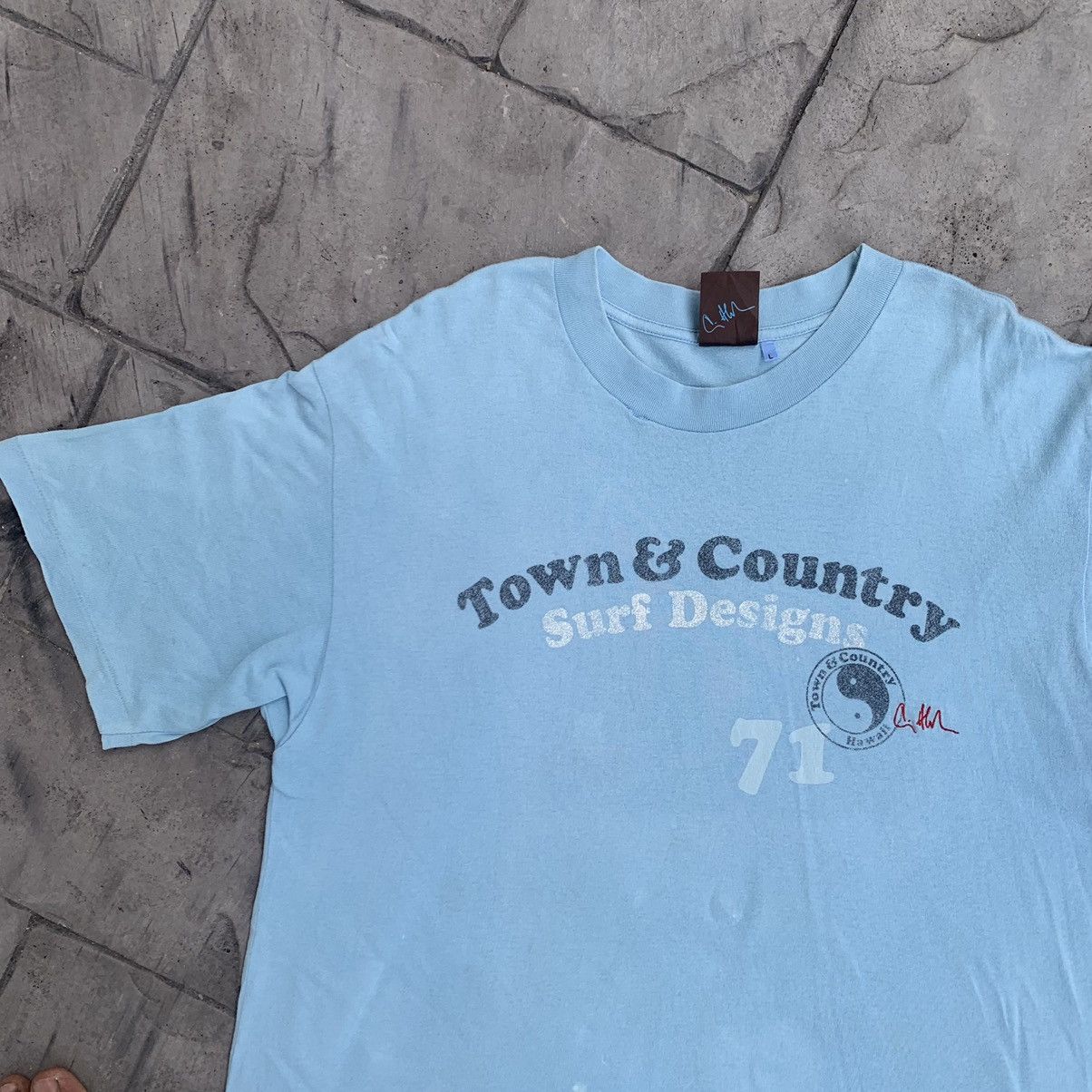 Vintage Thrashed Faded 90s Town&Country Surf Designs Tee Size US L / EU 52-54 / 3 - 3 Thumbnail
