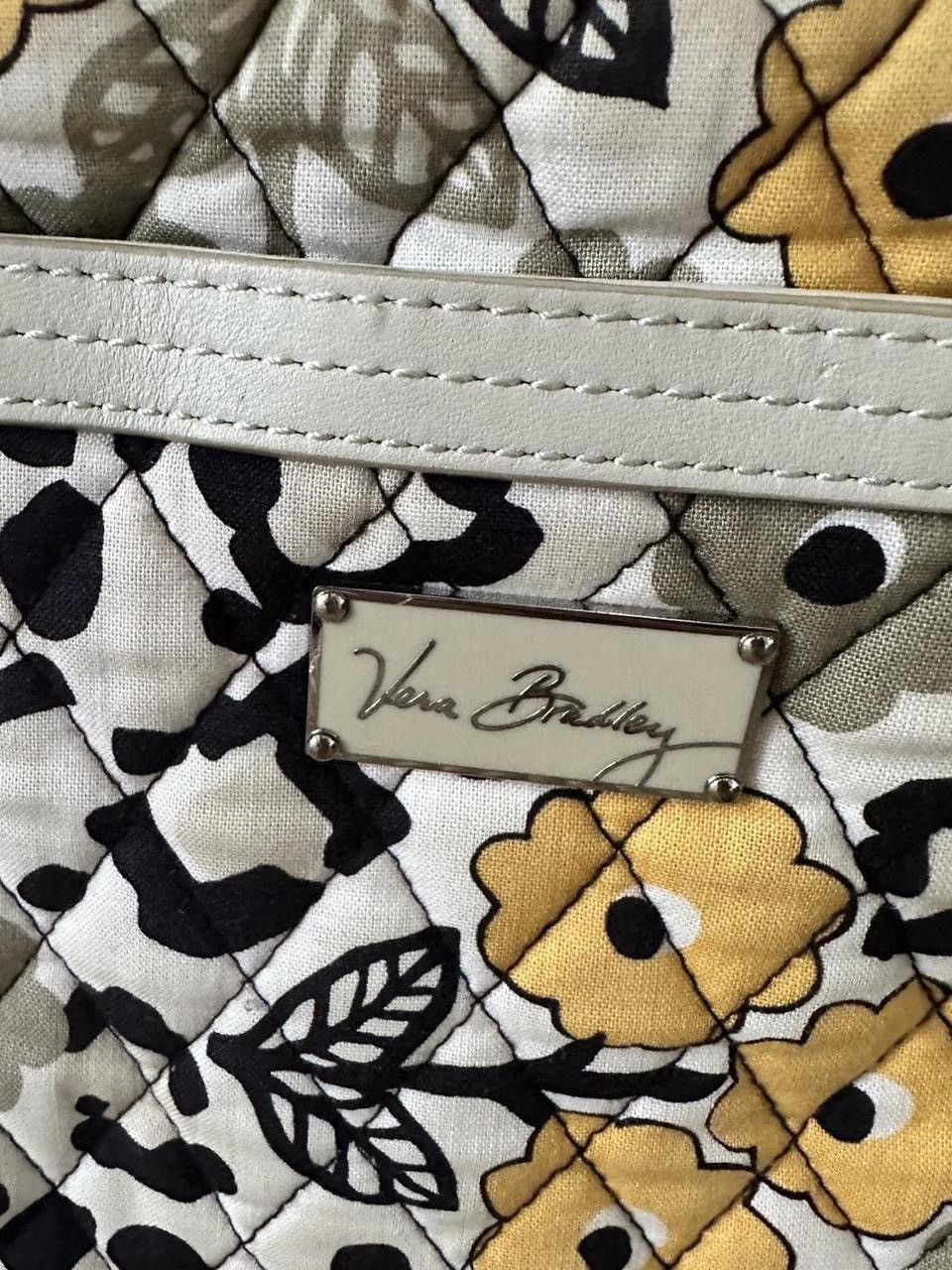 Vera Bradley Vera Bradley Caroline Go Wild Pocketbook | RARE Size ONE SIZE - 8 Thumbnail