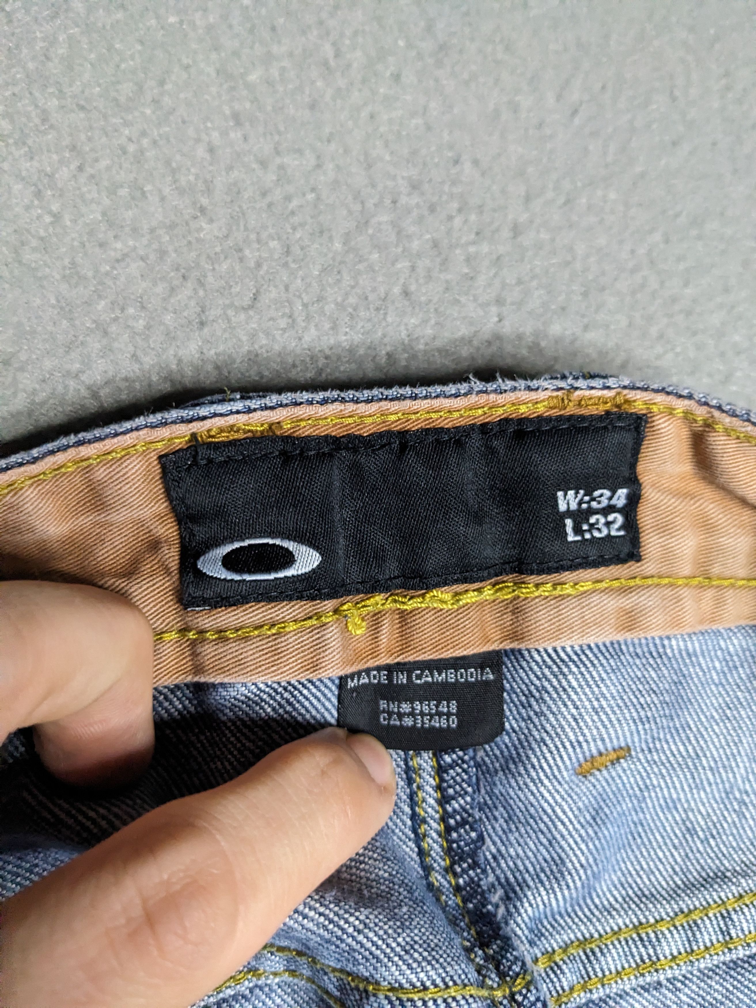 Oakley VTG Oakley Jeans 34x30 Straight Distressed Y2K Gorpcore Size US 34 / EU 50 - 13 Thumbnail