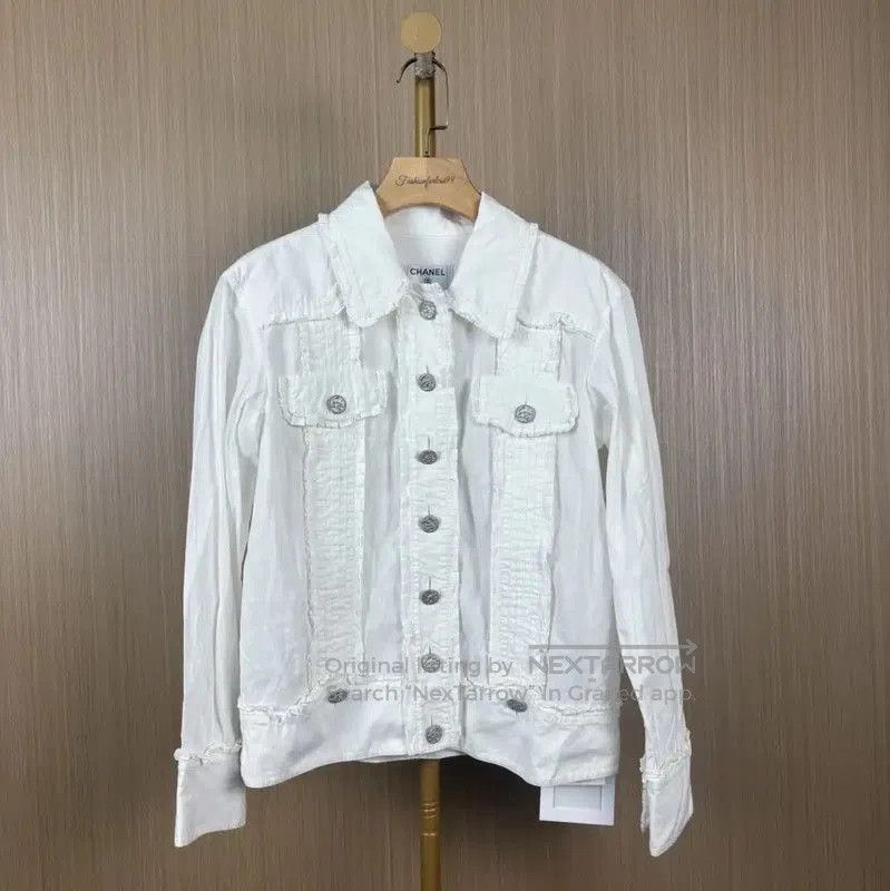 Chanel Chanel Cream Cotton Women's Jacket . Size M / US 6-8 / IT 42-44 - 1 Thumbnail
