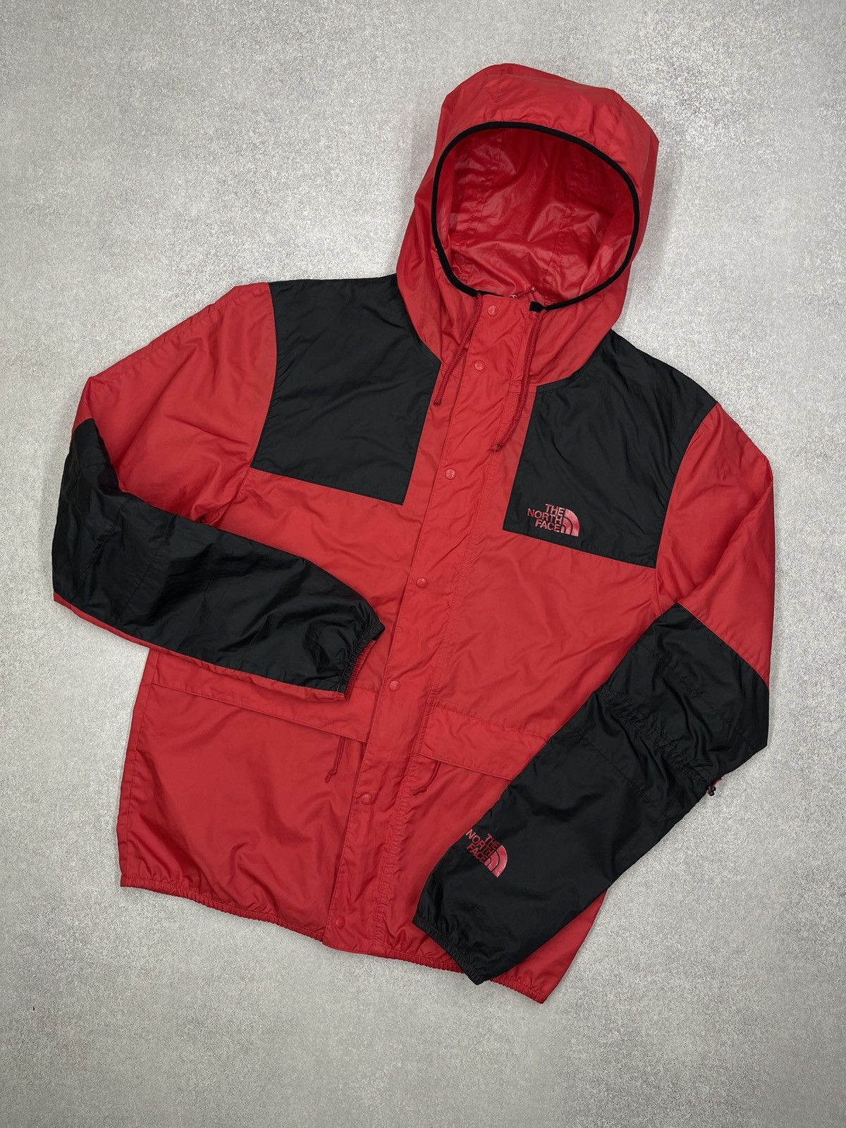 The North Face Mountain Raincoat Red/Black Outdoor Gorpcore