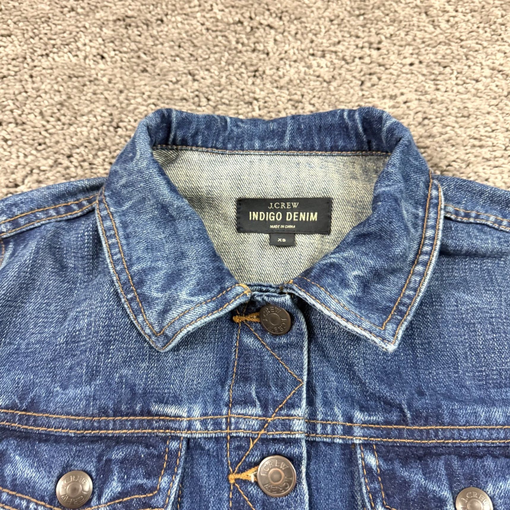 J.Crew J.CREW Denim Jacket Womens XS Blue Indigo Dark Wash Pockets 100% Cotton Jacket XS Womens Blue Denim Trucker Casual Classic Pockets Size XS / US 0-2 / IT 36-38 - 5 Thumbnail