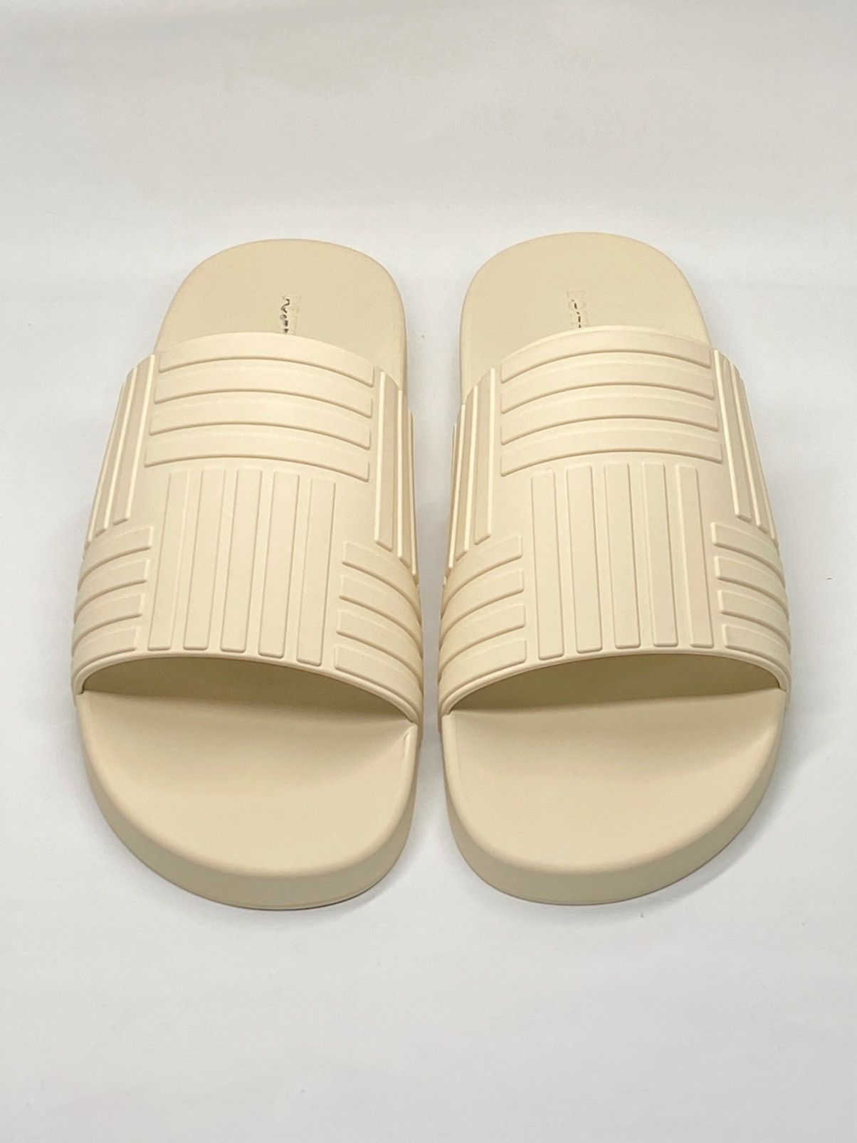 Bottega Veneta Bottega Veneta Rubber Slide Sandals size 46/us size 13 Size US 13 / EU 46 - 3 Thumbnail