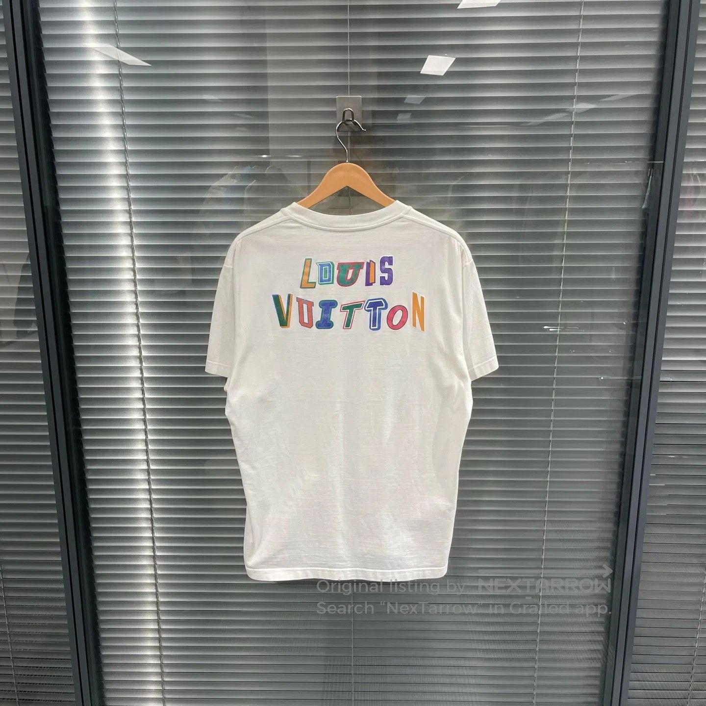 Louis Vuitton Louis Vuitton NBA Logo Print T. Size US M / EU 48-50 / 2 - 2 Thumbnail