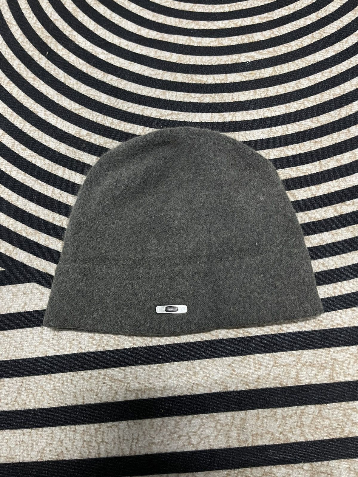 Oakley 90s OAKLEY WOOL BEANIE STUDDED LOGO Size ONE SIZE - 1 Thumbnail