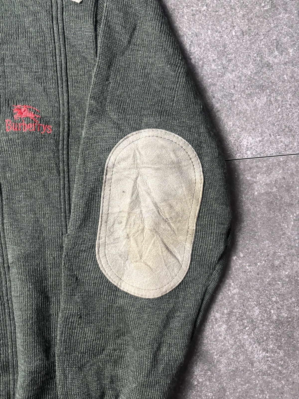 Burberry 1990s Burberrys Pure New Wool Military Green Knitwear Size US L / EU 52-54 / 3 - 7 Thumbnail