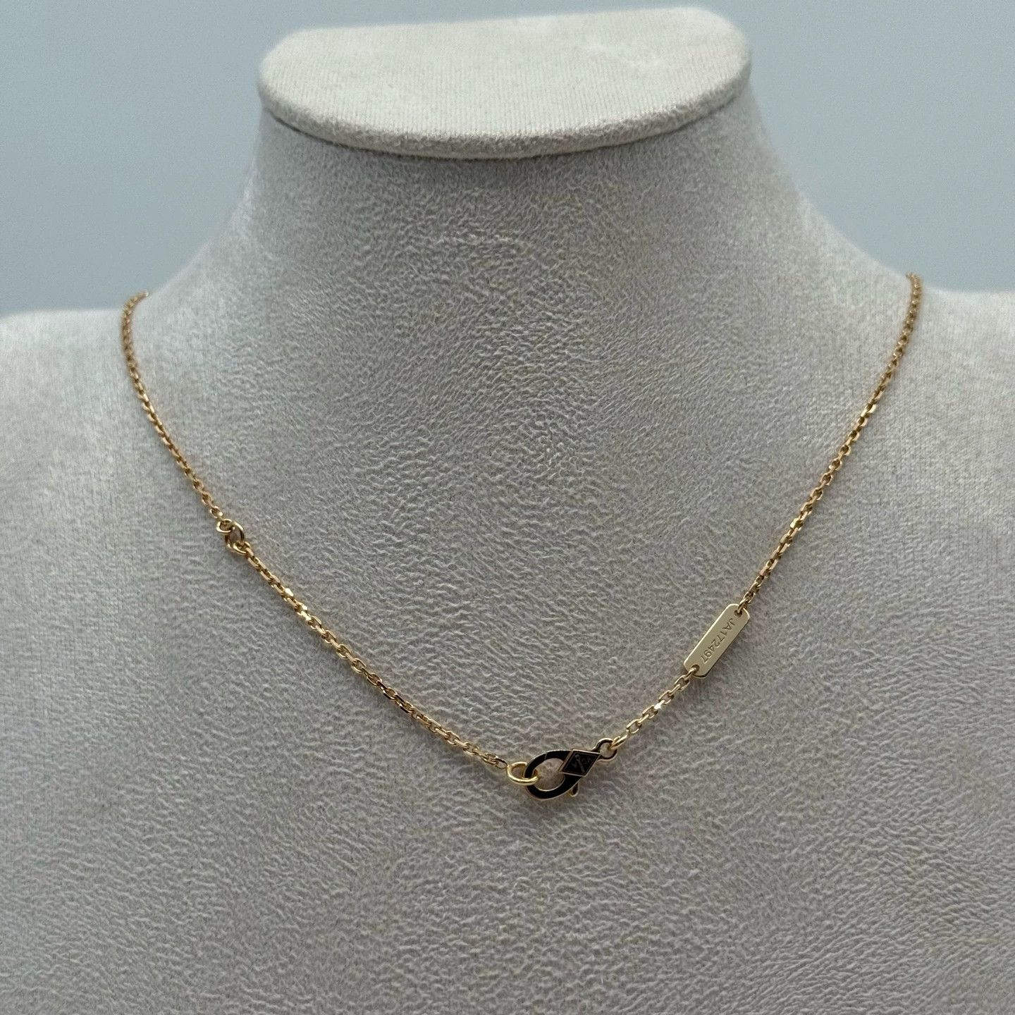Van Cleef & Arpels Vca Xmas Limited Gold MOP 4-Leaf Clover Necklace Size ONE SIZE - 2 Thumbnail
