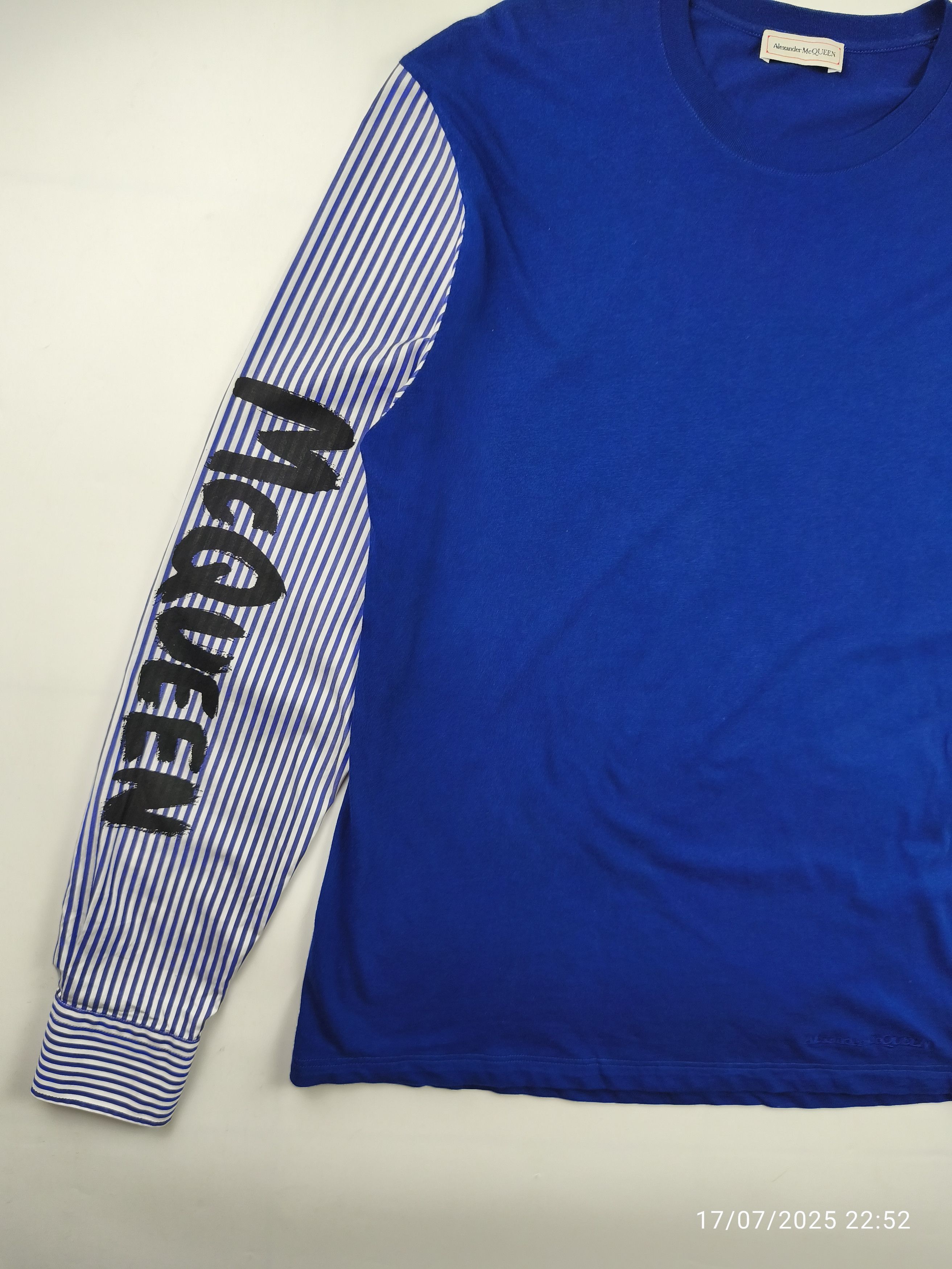 Alexander McQueen Alexander McQueen graffiti long sleeve t-shirt Size US M / EU 48-50 / 2 - 3 Thumbnail