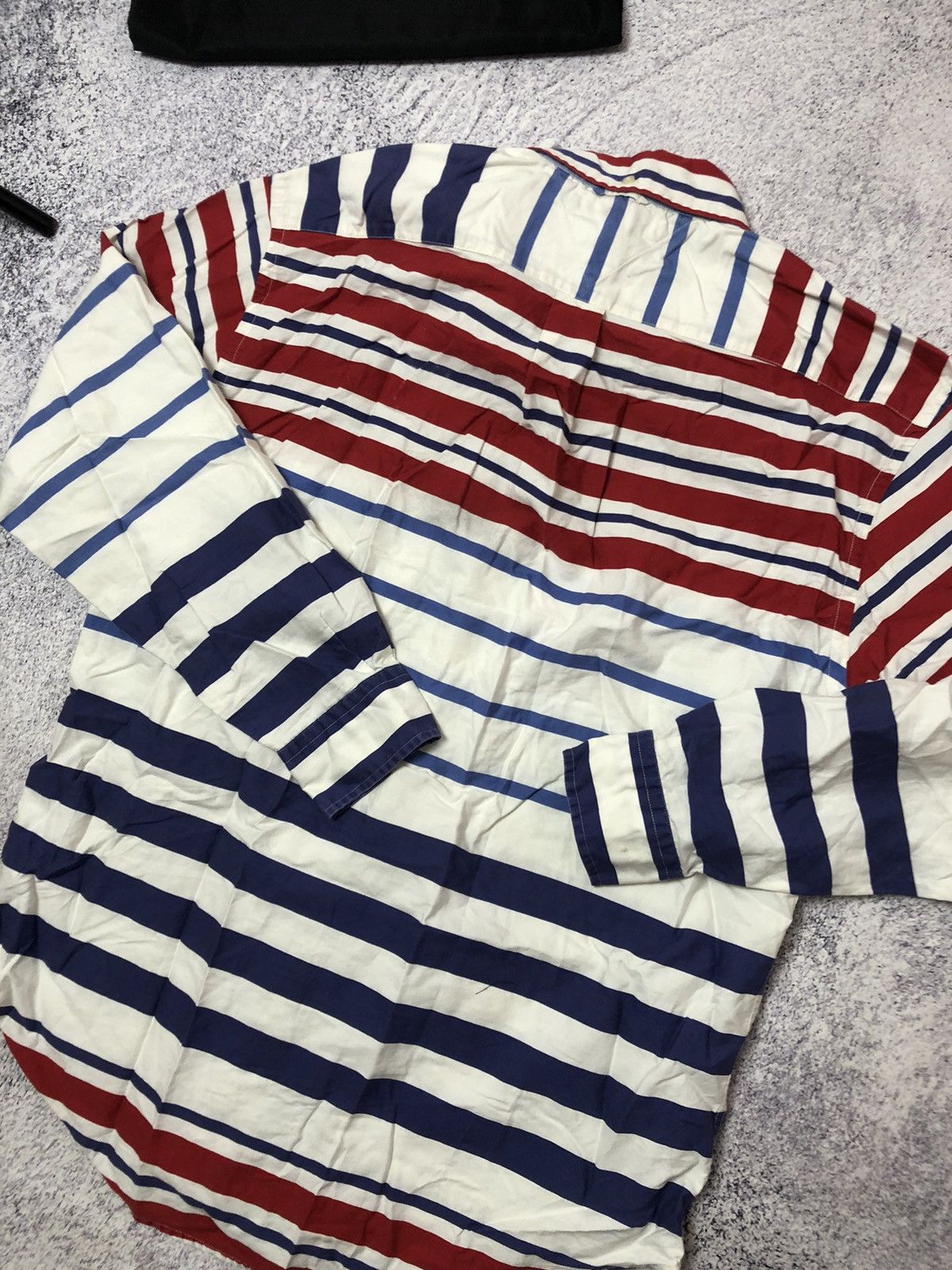 Tommy Hilfiger Men’s shirt Tommy Hilfiger size L vintage Size US L / EU 52-54 / 3 - 6 Thumbnail