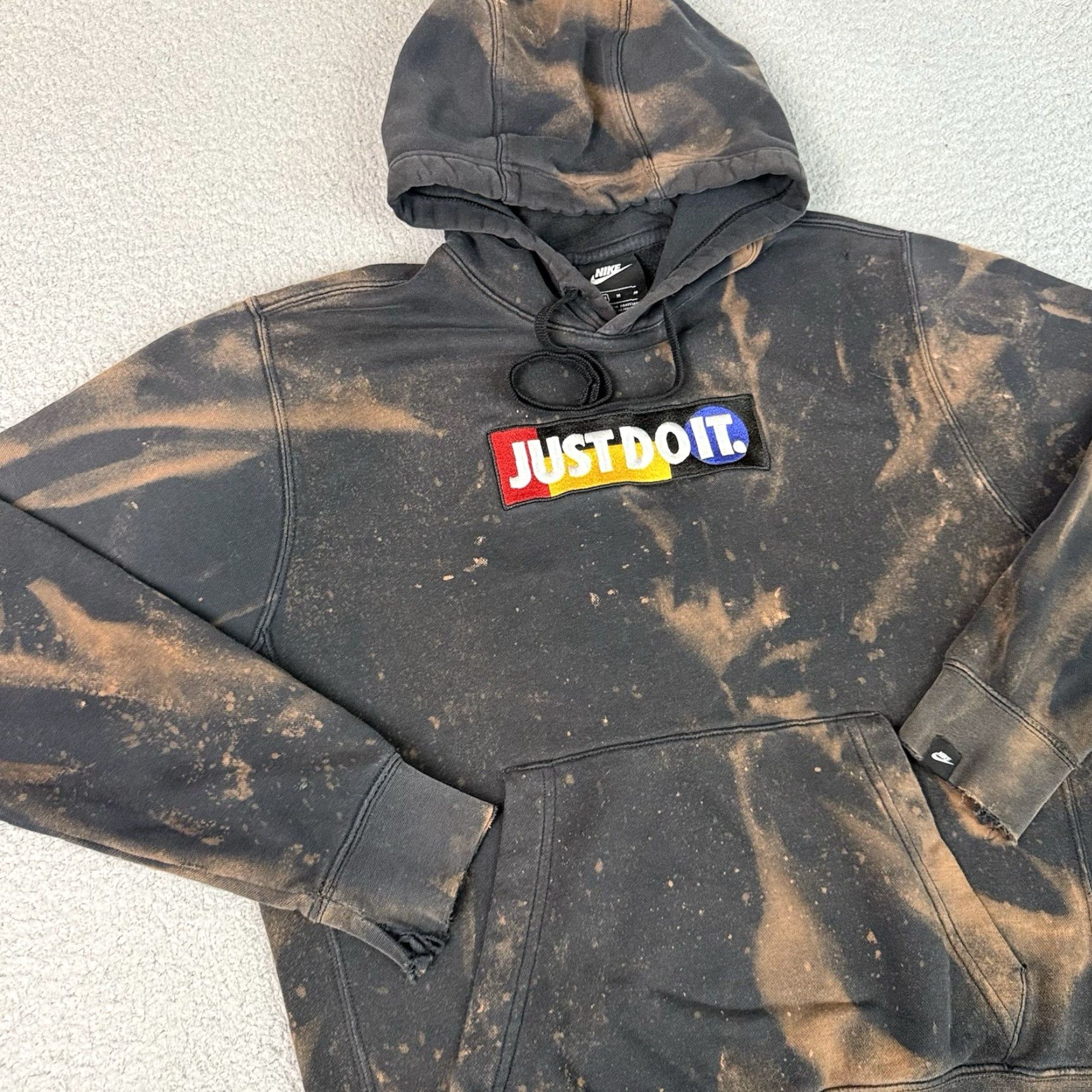 Nike VINTAGE Nike Hoodie Adult Medium Black Bleached Dyed Sweatshirt Grunge Skate Distressed Size US M / EU 48-50 / 2 - 5 Thumbnail
