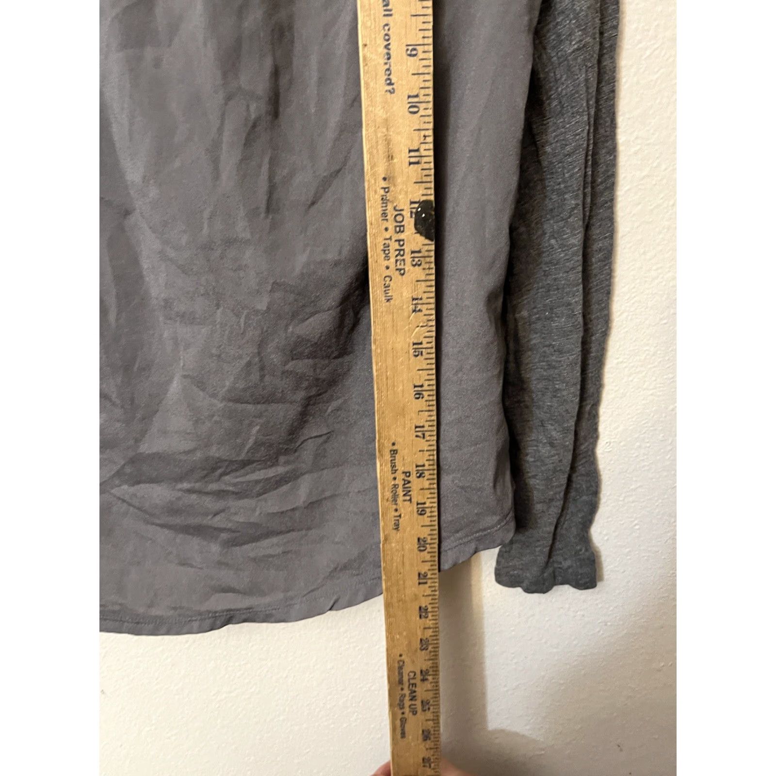 Banana Republic Banana Republic Gray Long Sleeve V-Neck T-Shirt Women XS Classic Fit Cotton Size XS / US 0-2 / IT 36-38 - 5 Thumbnail