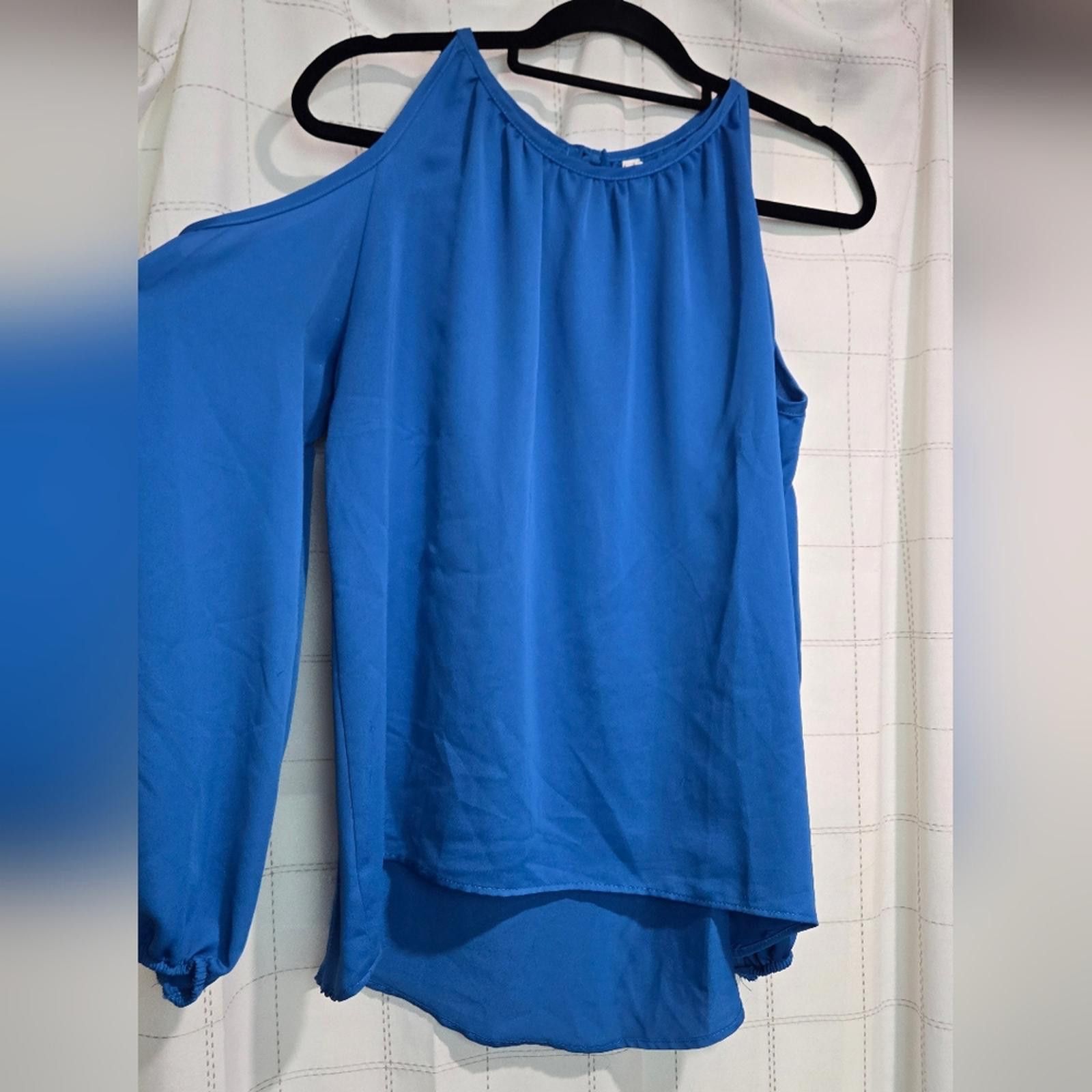 Other Tyche Cold Shoulder Blouse Size M / US 6-8 / IT 42-44 - 1 Thumbnail