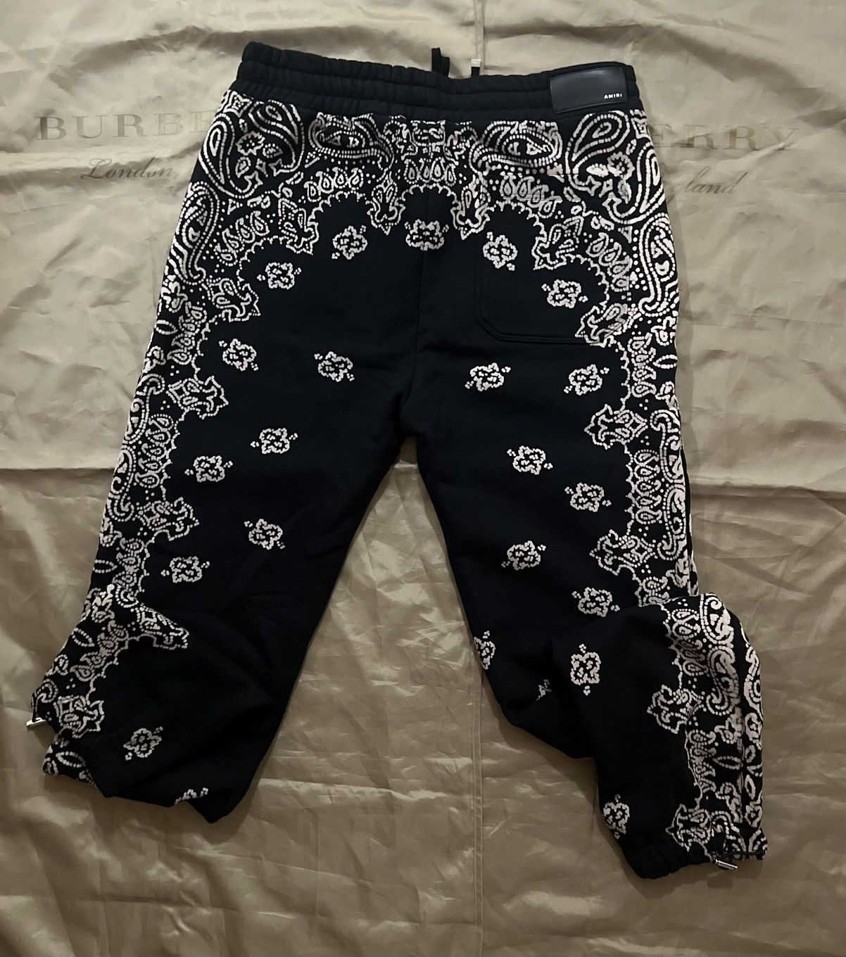 Amiri Black Bandana Bleach Sweatpants size L