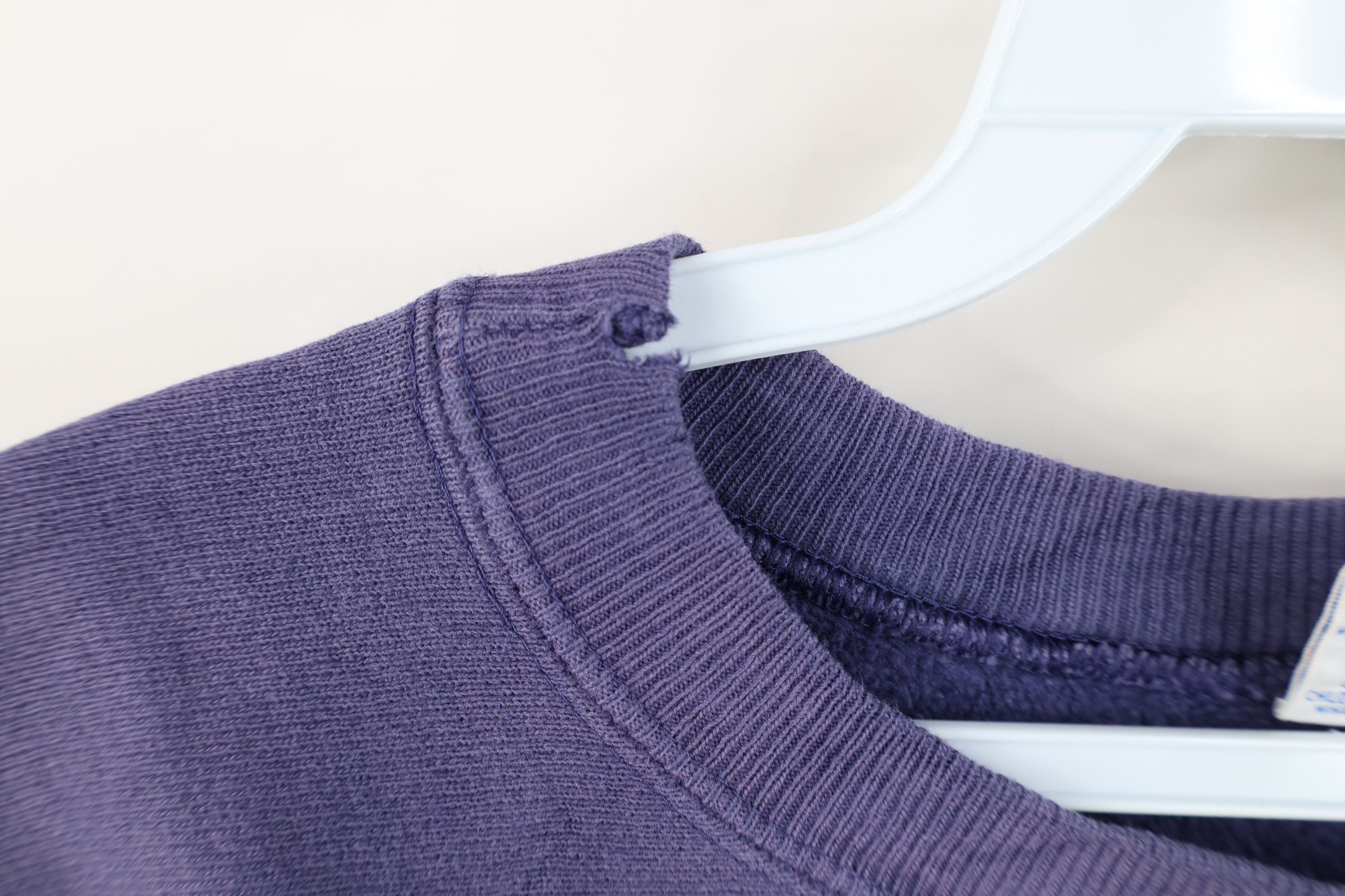 Champion Vintage 80s 90s Champion Reverse Weave Thrashed Sweatshirt Size US L / EU 52-54 / 3 - 12 Thumbnail