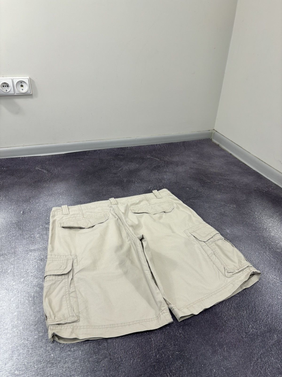 Eddie Bauer Eddie Bauer 2000s Wide-Leg Utility Hype Baggy Cargo Shorts Size US 38 / EU 54 - 14 Thumbnail