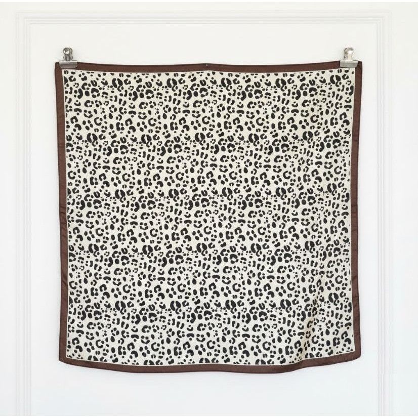 Other Luxury Elegant Bandana Square Scarf Silky Satin Animal Print Size ONE SIZE - 6 Thumbnail