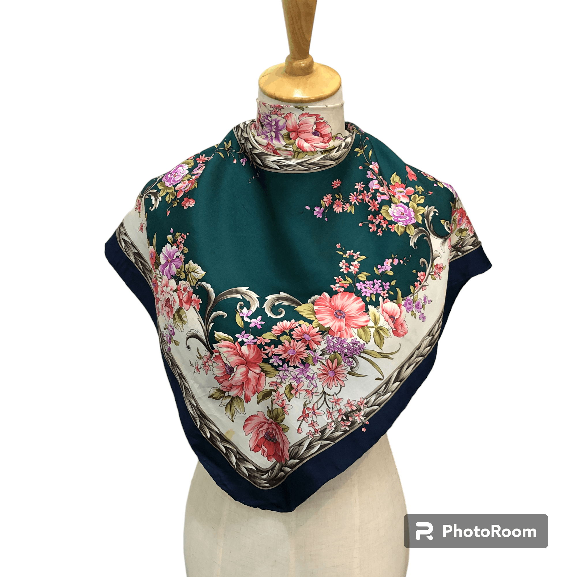 Japanese Brand Luxury Floral Silk Scarf M1372 Size ONE SIZE - 1 Thumbnail