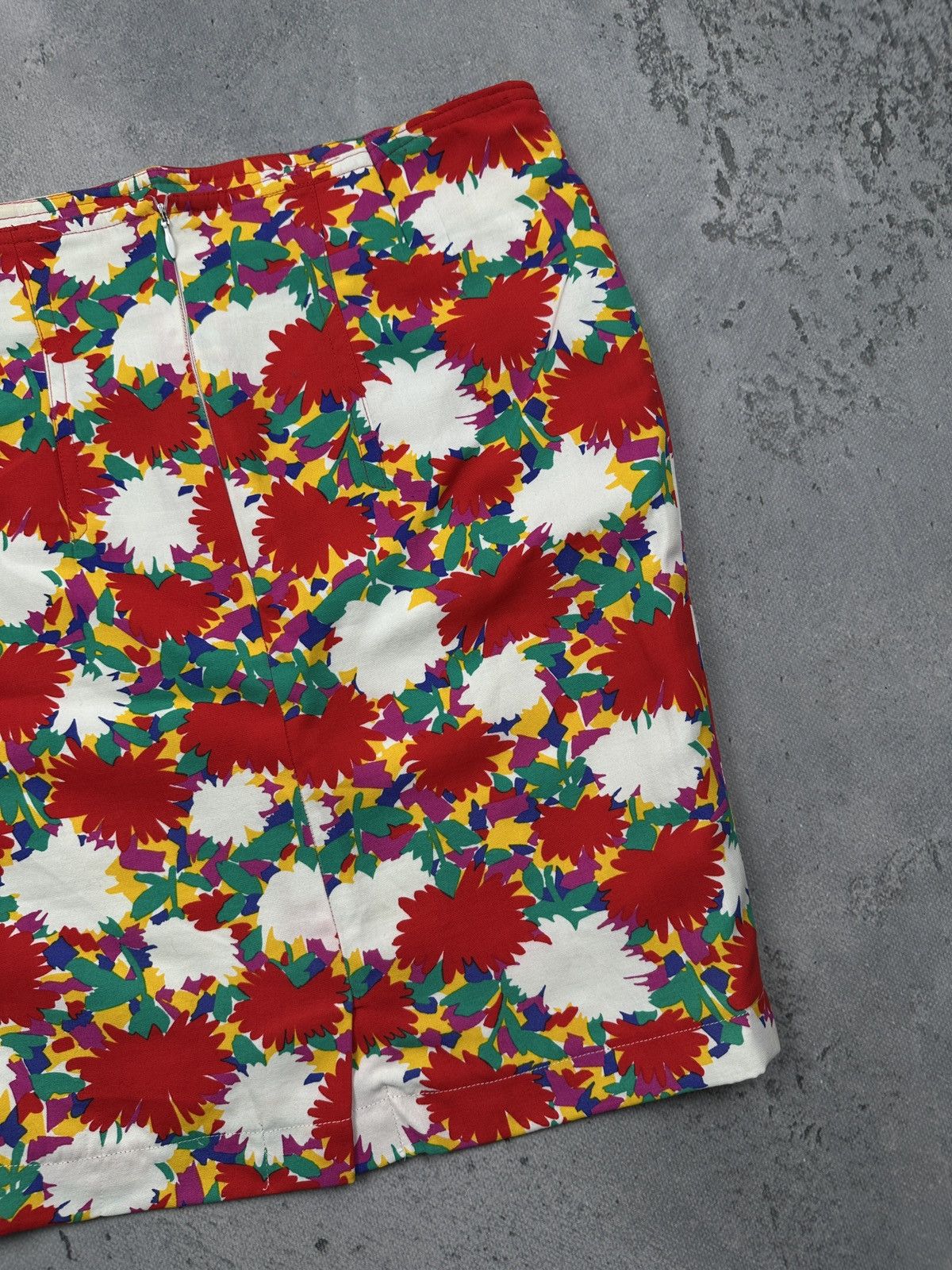 Escada Vintage Escada by Margaretha Floral Print Cotton Mini Skirt Size 32" / US 10 / IT 46 - 14 Thumbnail
