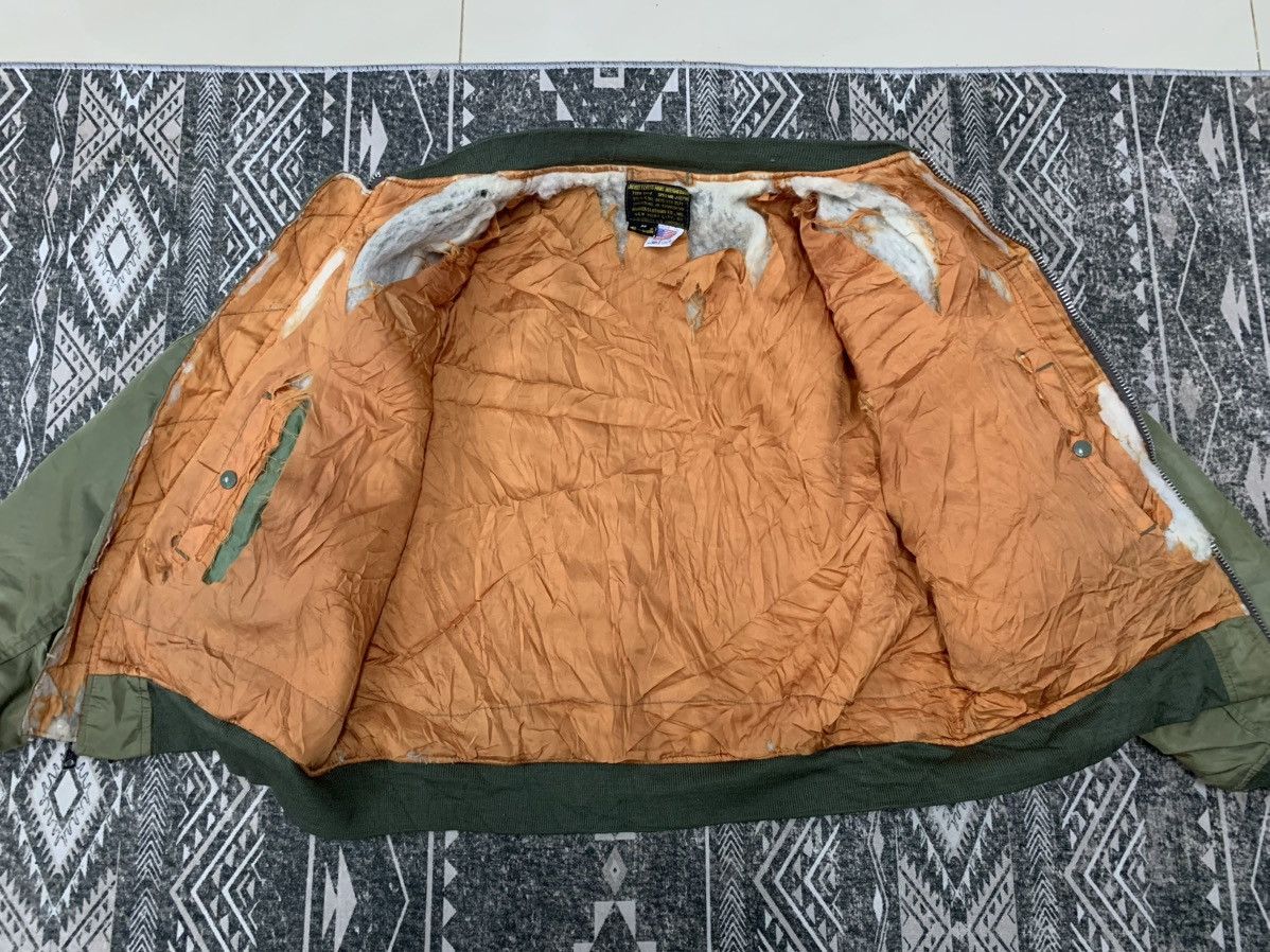 Avirex 80s AVIREX MA-1 7 PATCHES BOMBER JACKET RARE DISTRESSED Size US M / EU 48-50 / 2 - 17 Thumbnail
