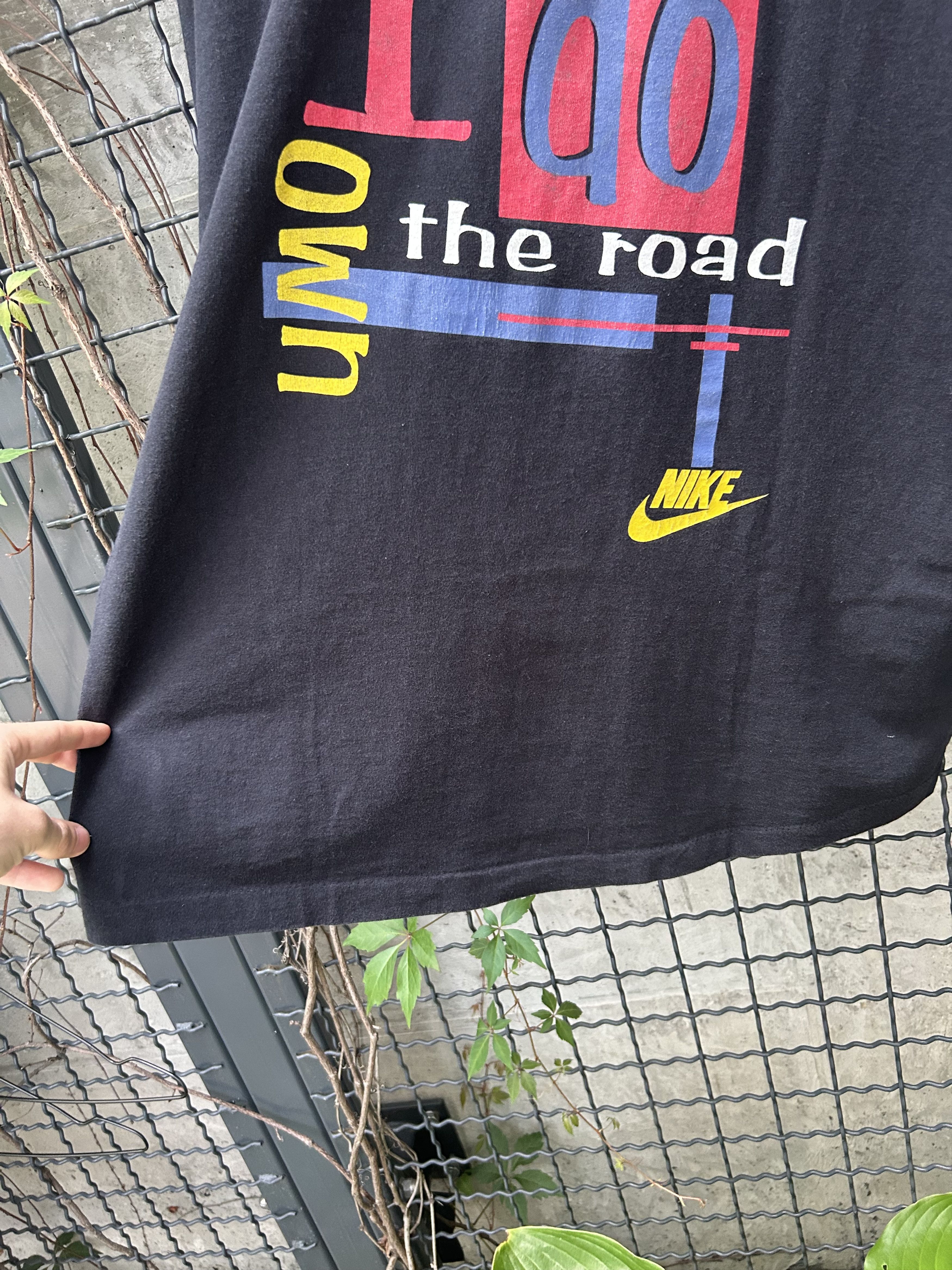 Nike Vintage 90s Nike Streetwear Graphic T-shirt Size US L / EU 52-54 / 3 - 13 Thumbnail