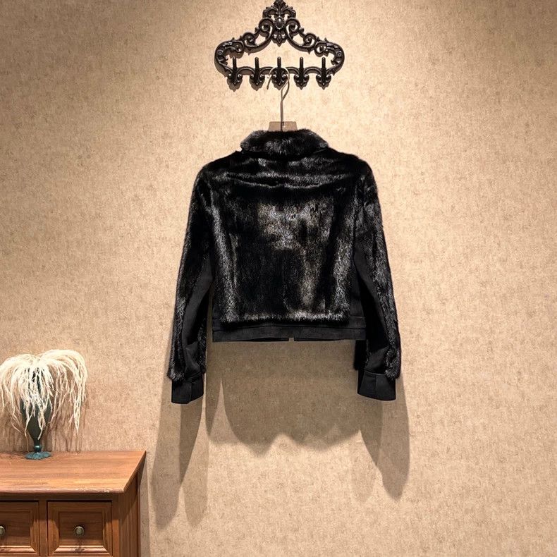 Louis Vuitton Louis Vuitton Black mink fur jacket Size XS / US 0-2 / IT 36-38 - 2 Thumbnail