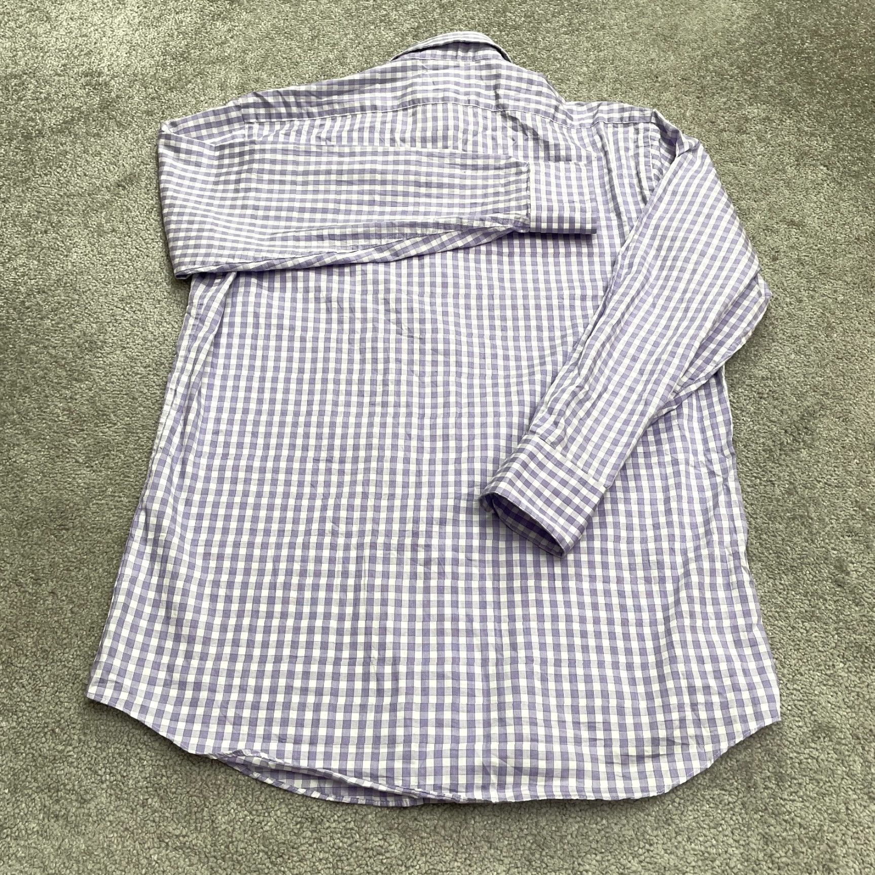 Saks Fifth Avenue Saks Fifth Avenue Dress Shirt Mens 15.5 32/33 Plaid Purple White Button-Down Regular Fit Adult Medium Purple Mens Size US M / EU 48-50 / 2 - 2 Thumbnail