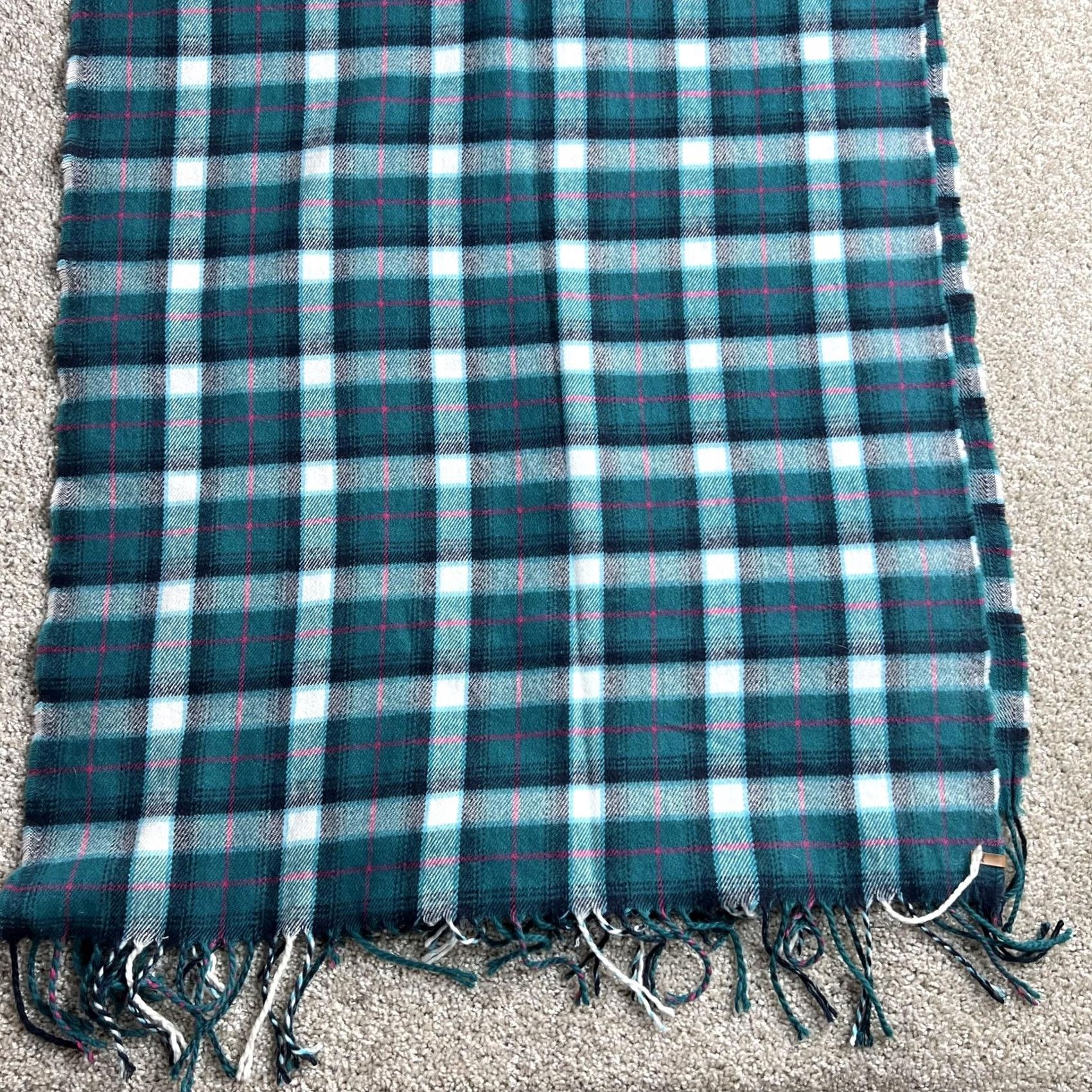 Eddie Bauer Eddie Bauer Scarf Womens One Size Green Plaid Fringe Rectangle Soft Winter Size ONE SIZE - 2 Thumbnail