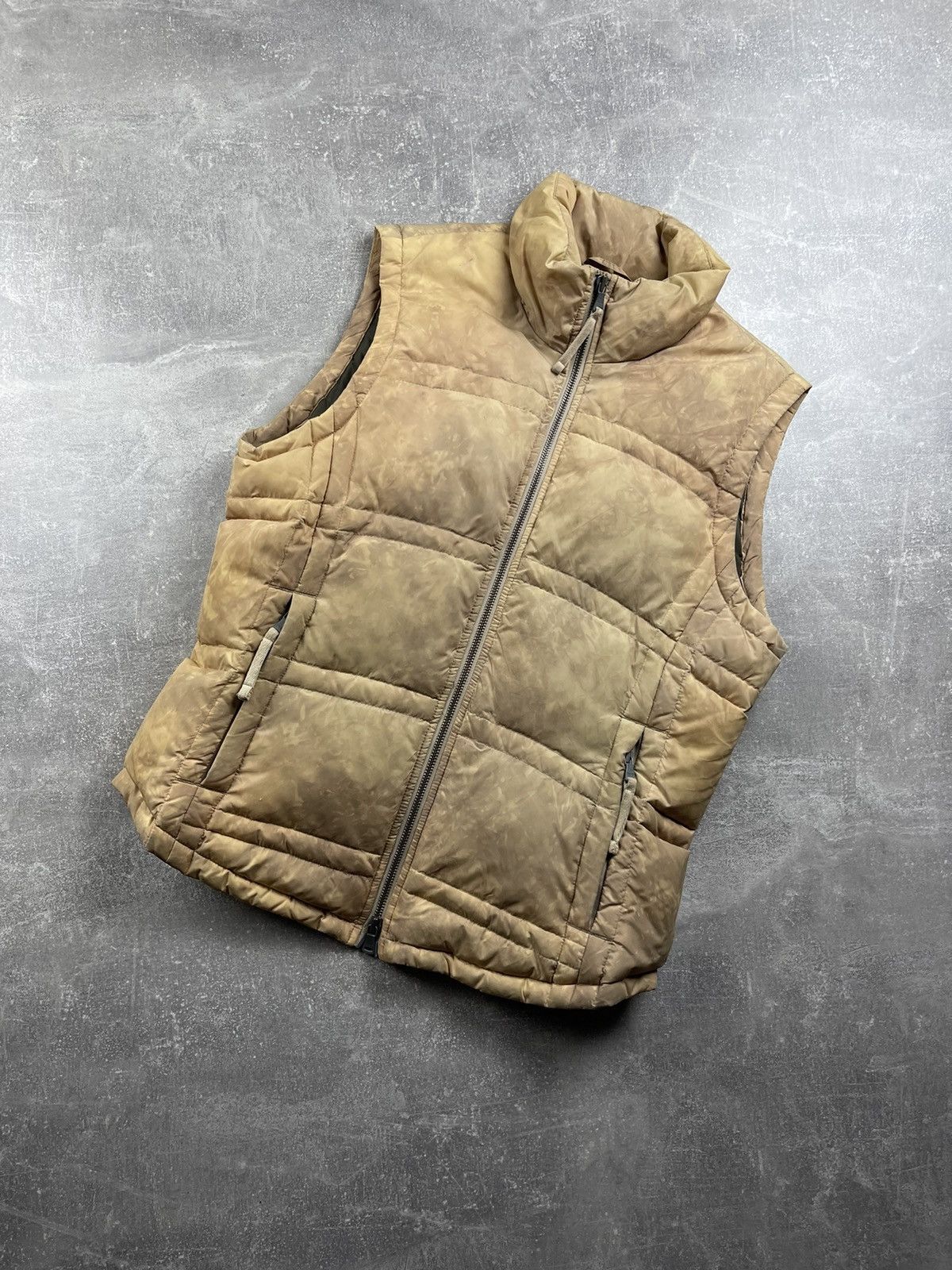 Calvin Klein Calvin Klein Jeans Vintage Quilted Puffer Vest Khaki Tan 00s Size US L / EU 52-54 / 3 - 1 Thumbnail