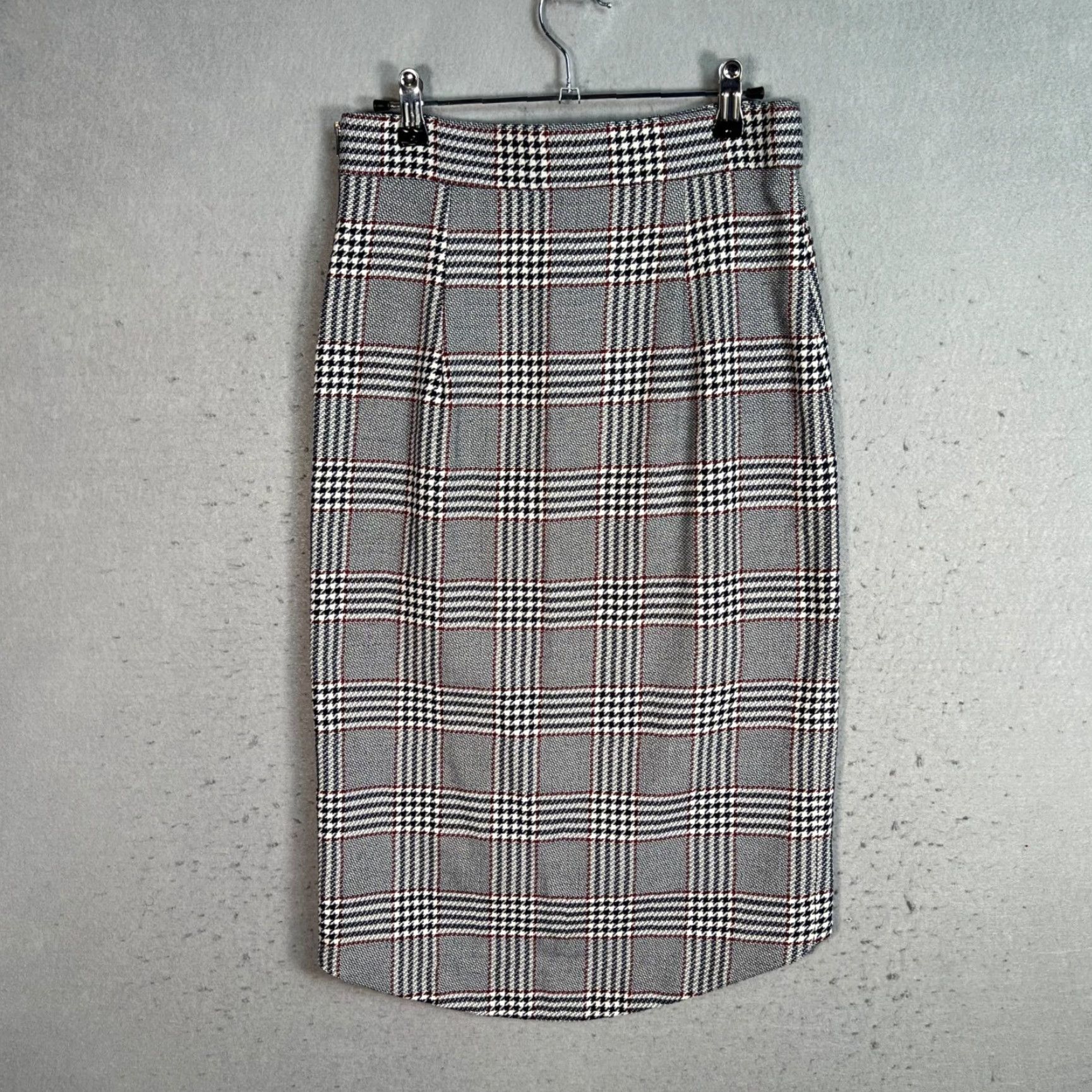 Zara Zara Woman Plaid Pencil Skirt XS Gray Red Houndstooth Check High Waist Stretch Midi Skirt Women XS Gray Valentino? Size 26" / US 2 / IT 38 - 2 Thumbnail