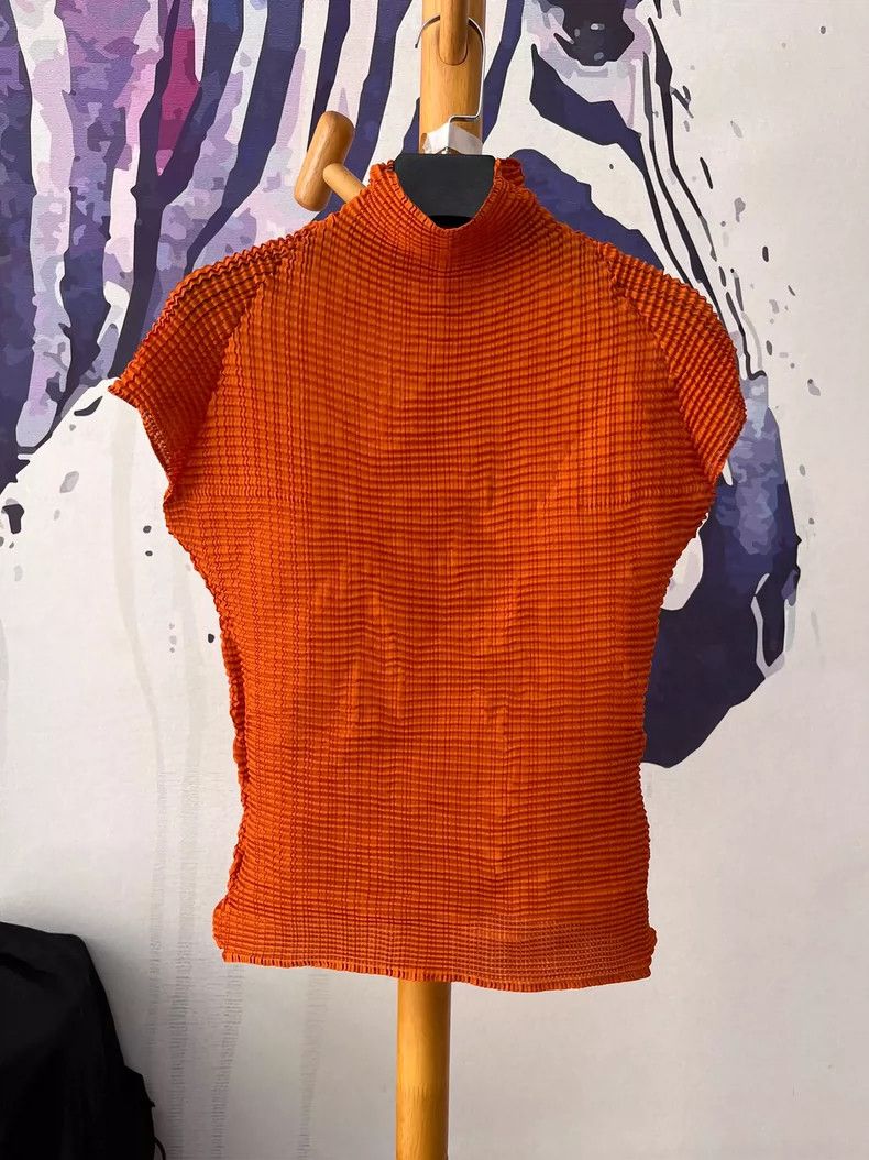Issey Miyake issey miyake size:one size Bubble short sleeves 2505-Nexta Size XXS / US 00 / IT 34 - 1 Thumbnail