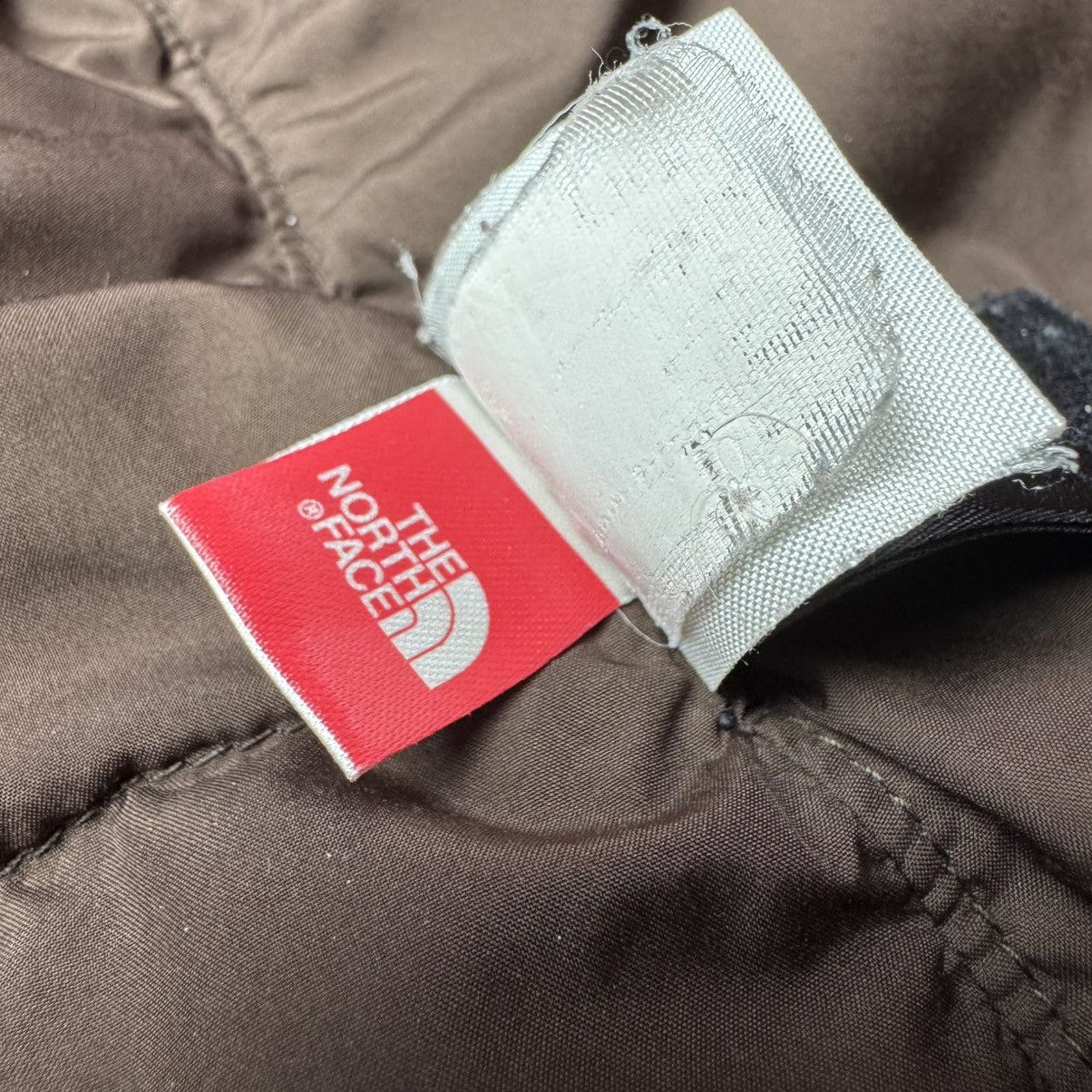 The North Face × Vintage Vintage The North Face 700 Down Puffer Brown Vest Size S / US 4 / IT 40 - 15 Thumbnail