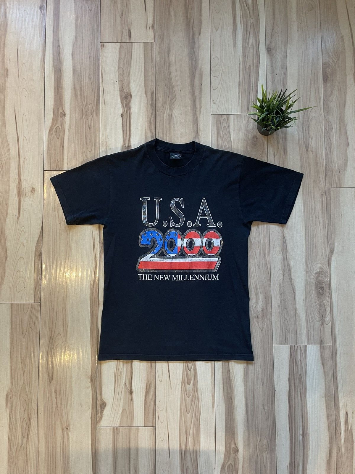 Vintage T-Shirt Diamond Dust USA 2000 the new millennium Size US M / EU 48-50 / 2 - 1 Thumbnail