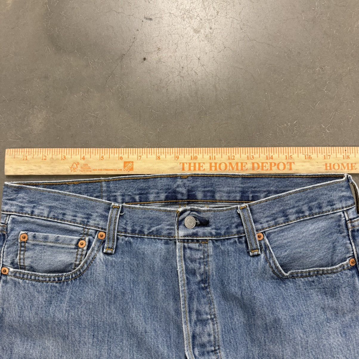 Levi's Levi's 501 Original Fit Jeans Light Wash Size US 34 / EU 50 - 4 Thumbnail