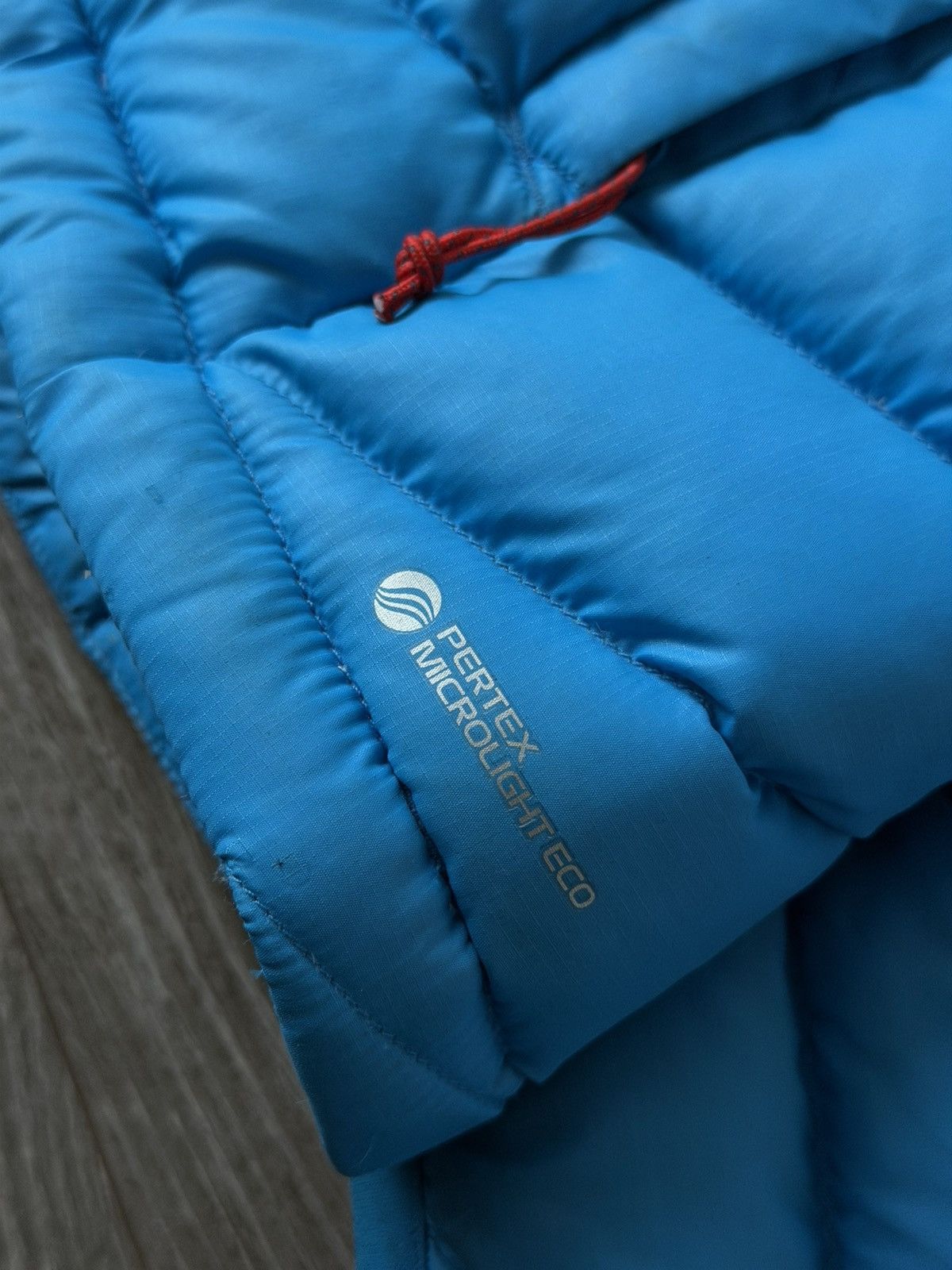 Salomon Salomon Pertex Microlight Eco Insulated Hood Jacket Size M / US 6-8 / IT 42-44 - 10 Thumbnail