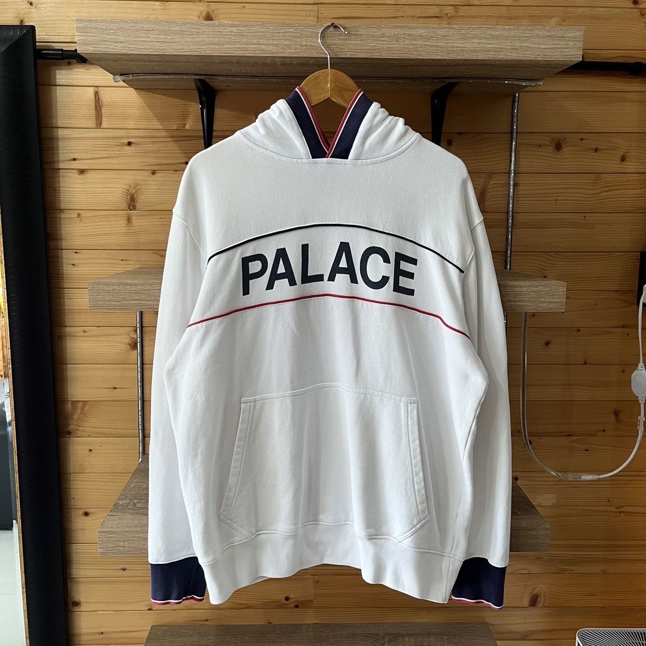 Palace Palace Handle Hood White Size US XL / EU 56 / 4 - 1 Thumbnail